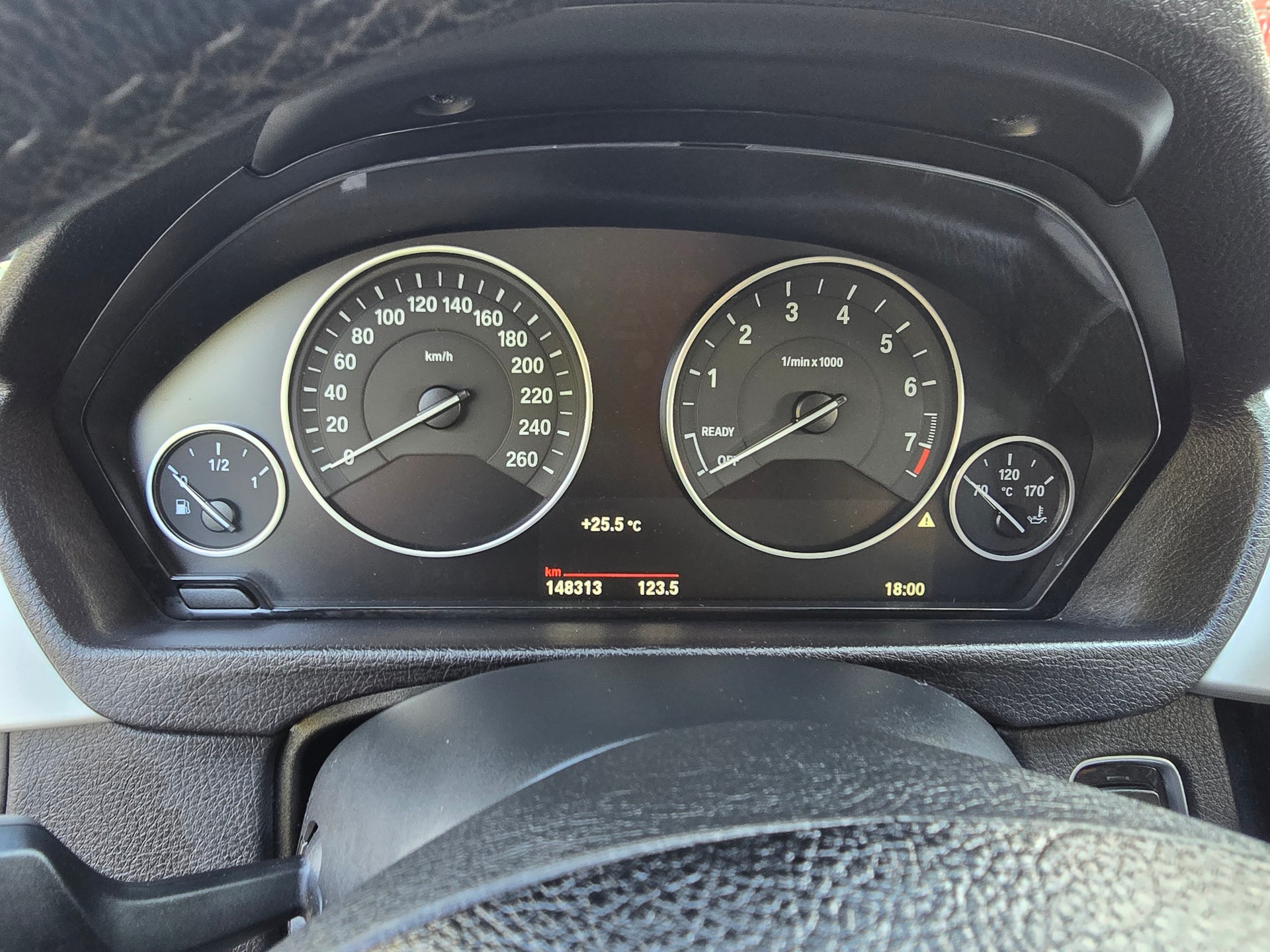 BMW 320i xDrive Luxury Line Steptronic-image-21