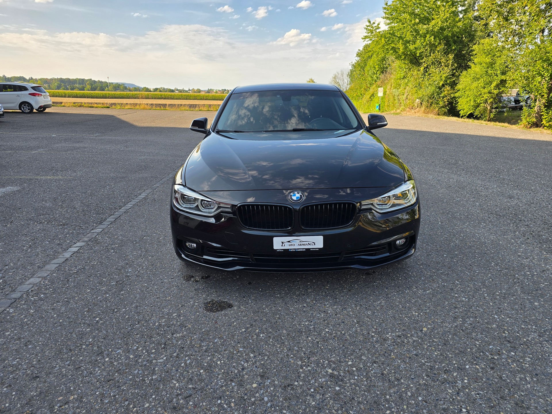 BMW 320i xDrive Luxury Line Steptronic-image-0