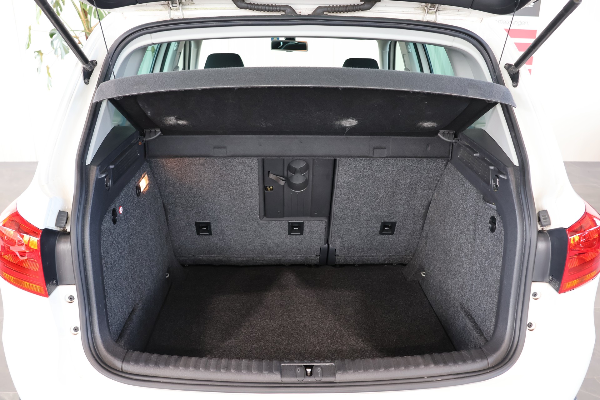 VW Tiguan 2.0 TDI BMT Design 4Motion-image-15