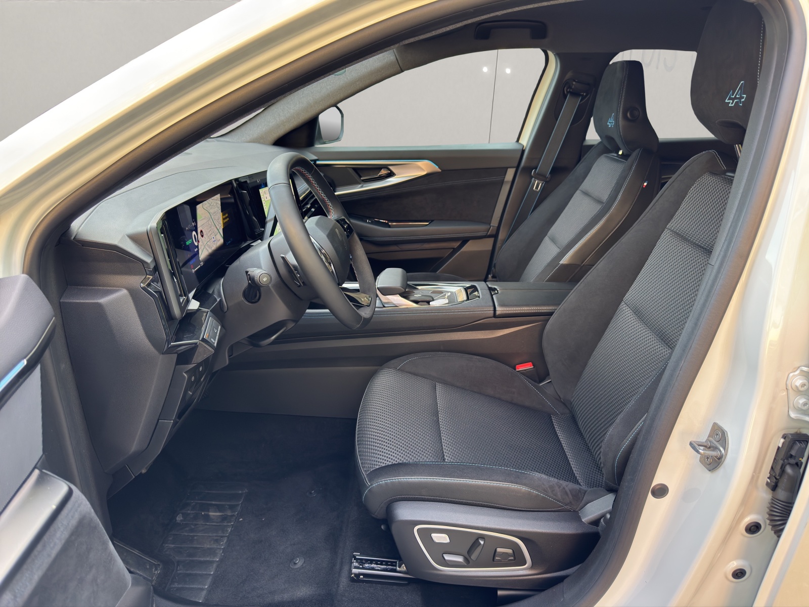 RENAULT Austral 1.2 E-Tech techno esprit Alpine-image-5