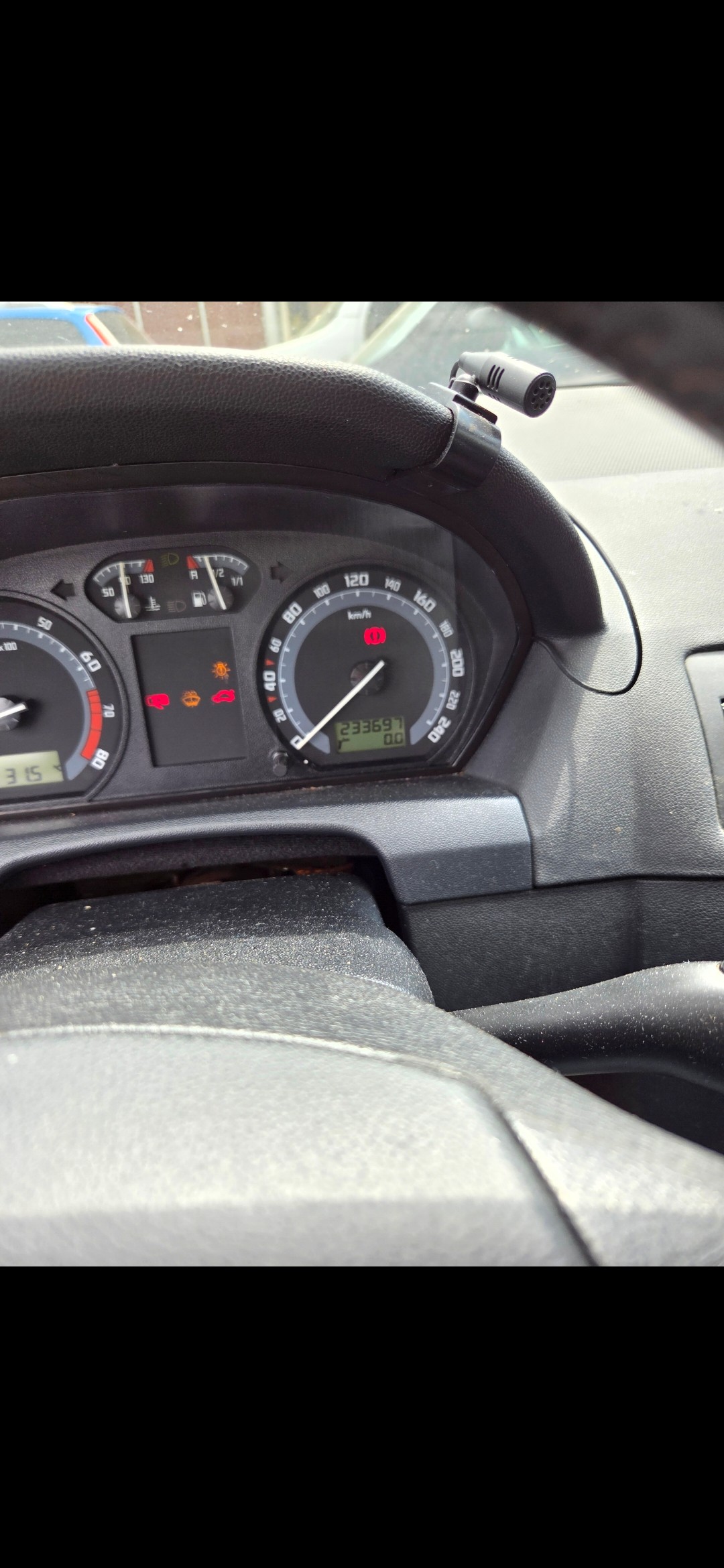SKODA Fabia 2.0 Elegance-image-7