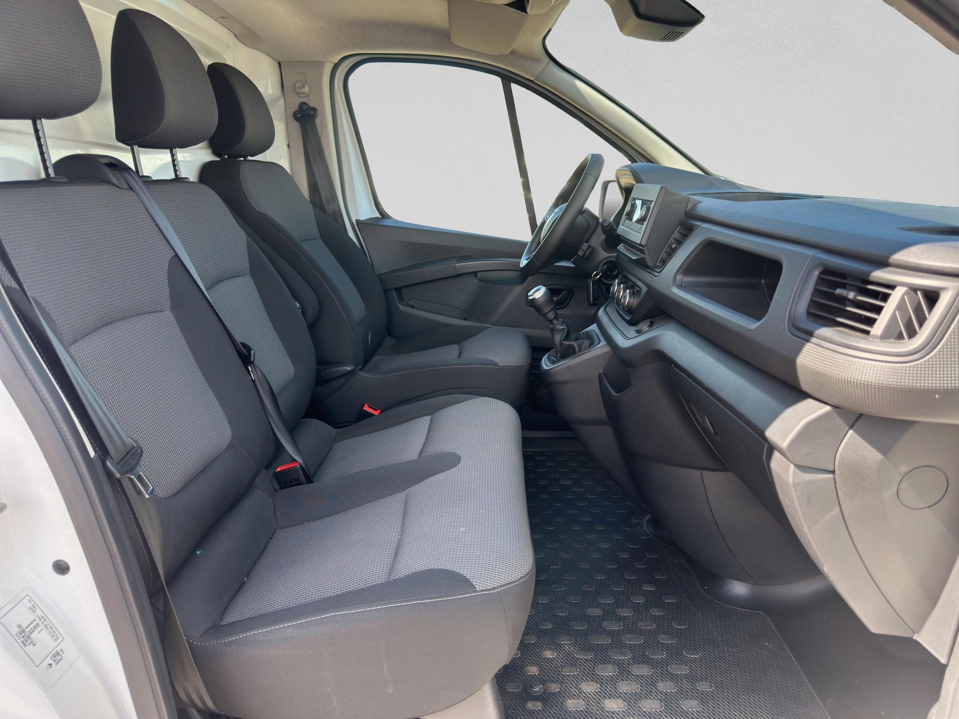RENAULT Trafic 2.0 Blue dCi 130 Advance L2H1 EN-image-16