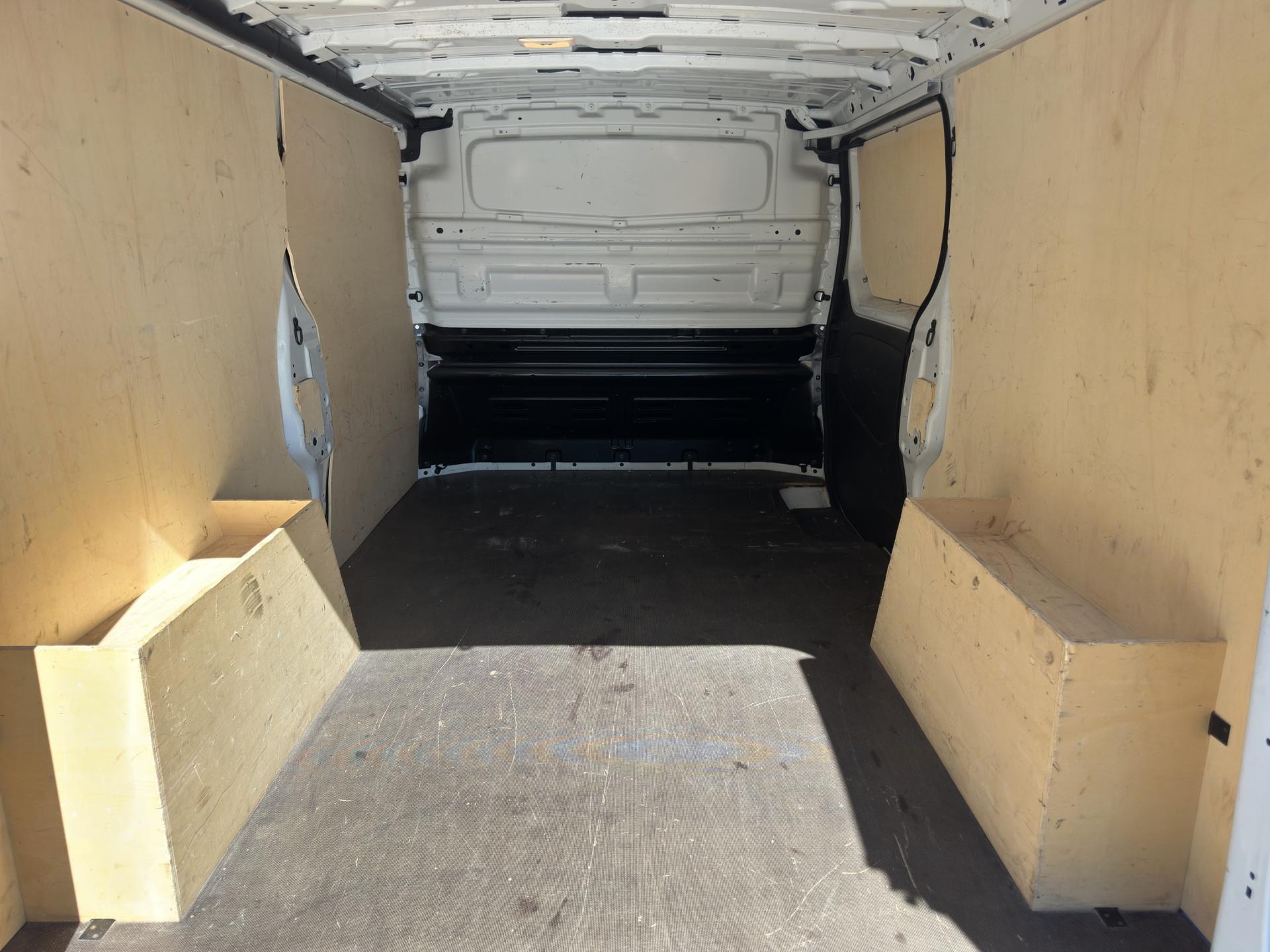 RENAULT Trafic 2.0 Blue dCi 130 Advance L2H1 EN-image-15
