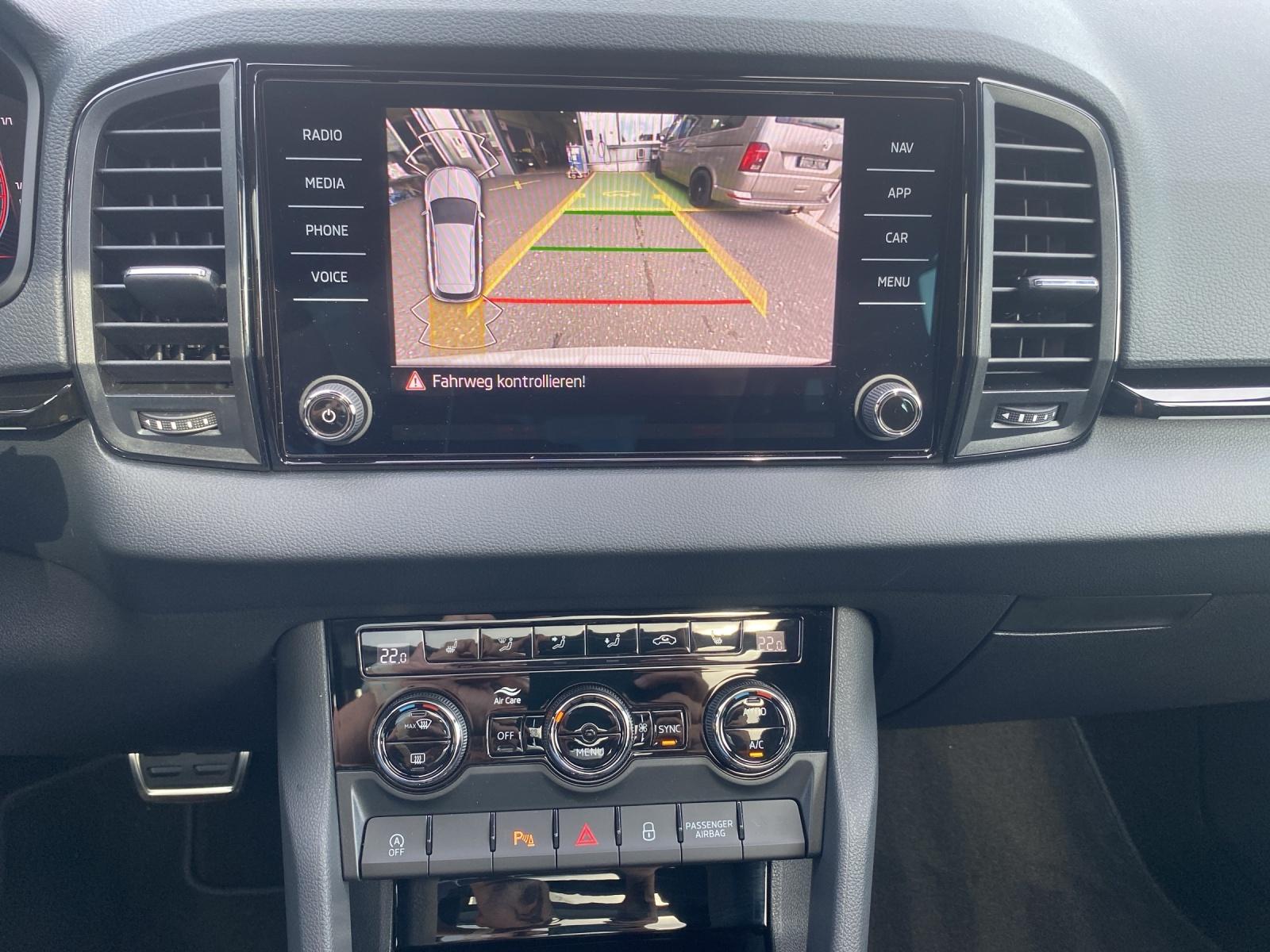 SKODA Karoq 2.0 TSI SportLine 4x4 DSG-image-9