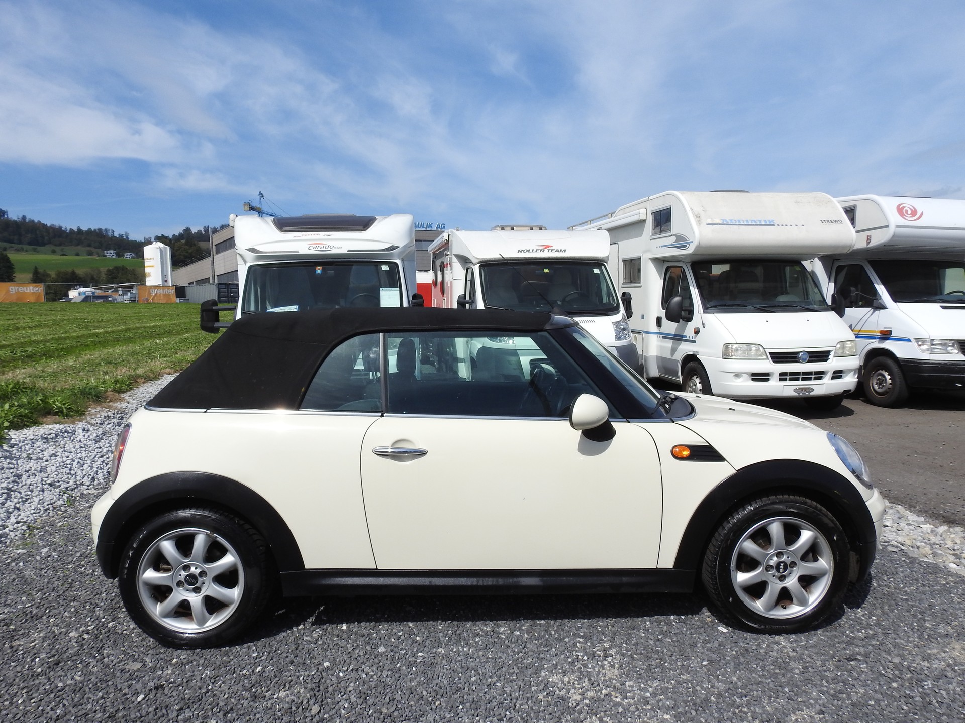MINI Cooper Cabriolet-image-6