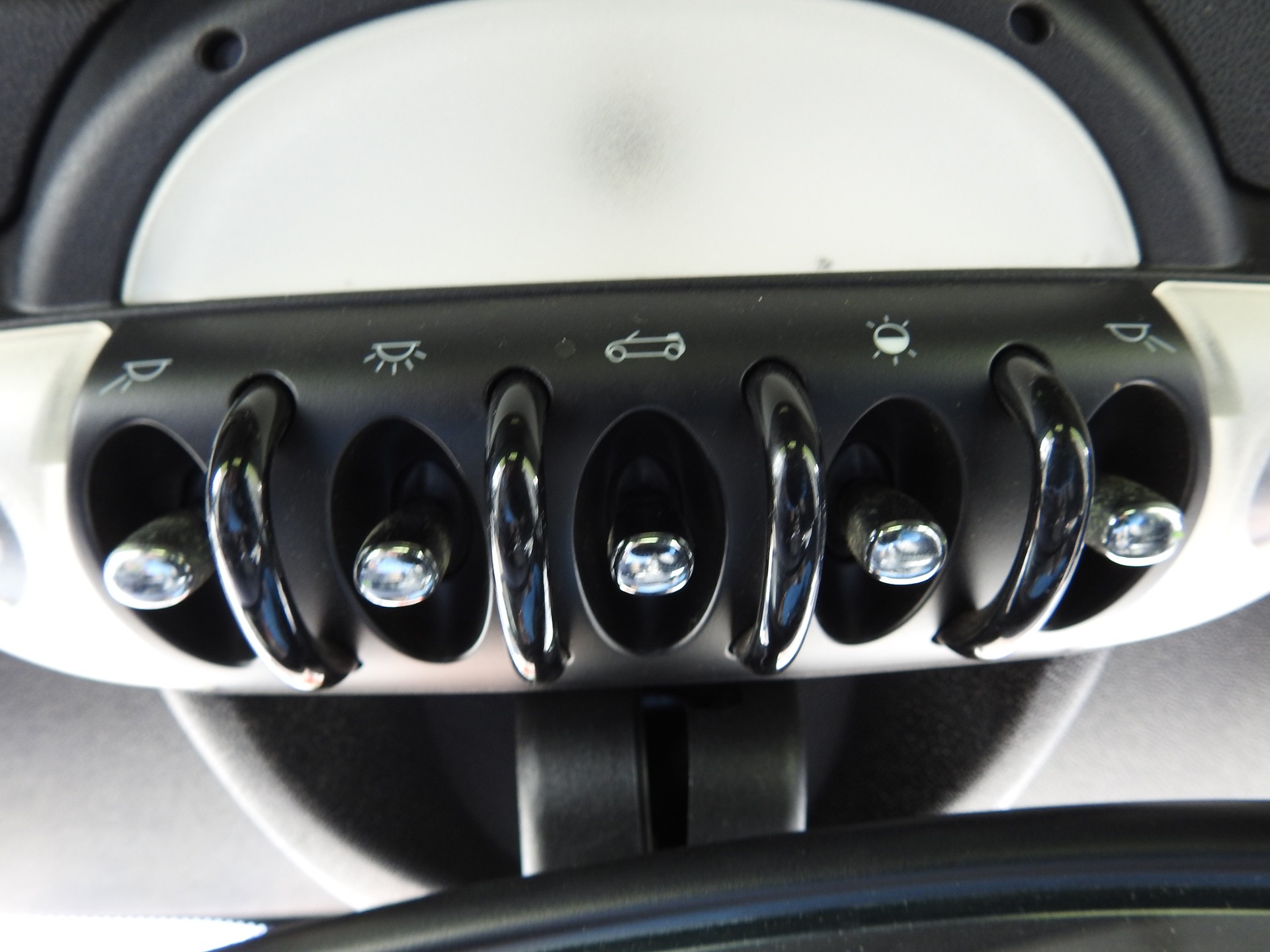 MINI Cooper Cabriolet-image-26
