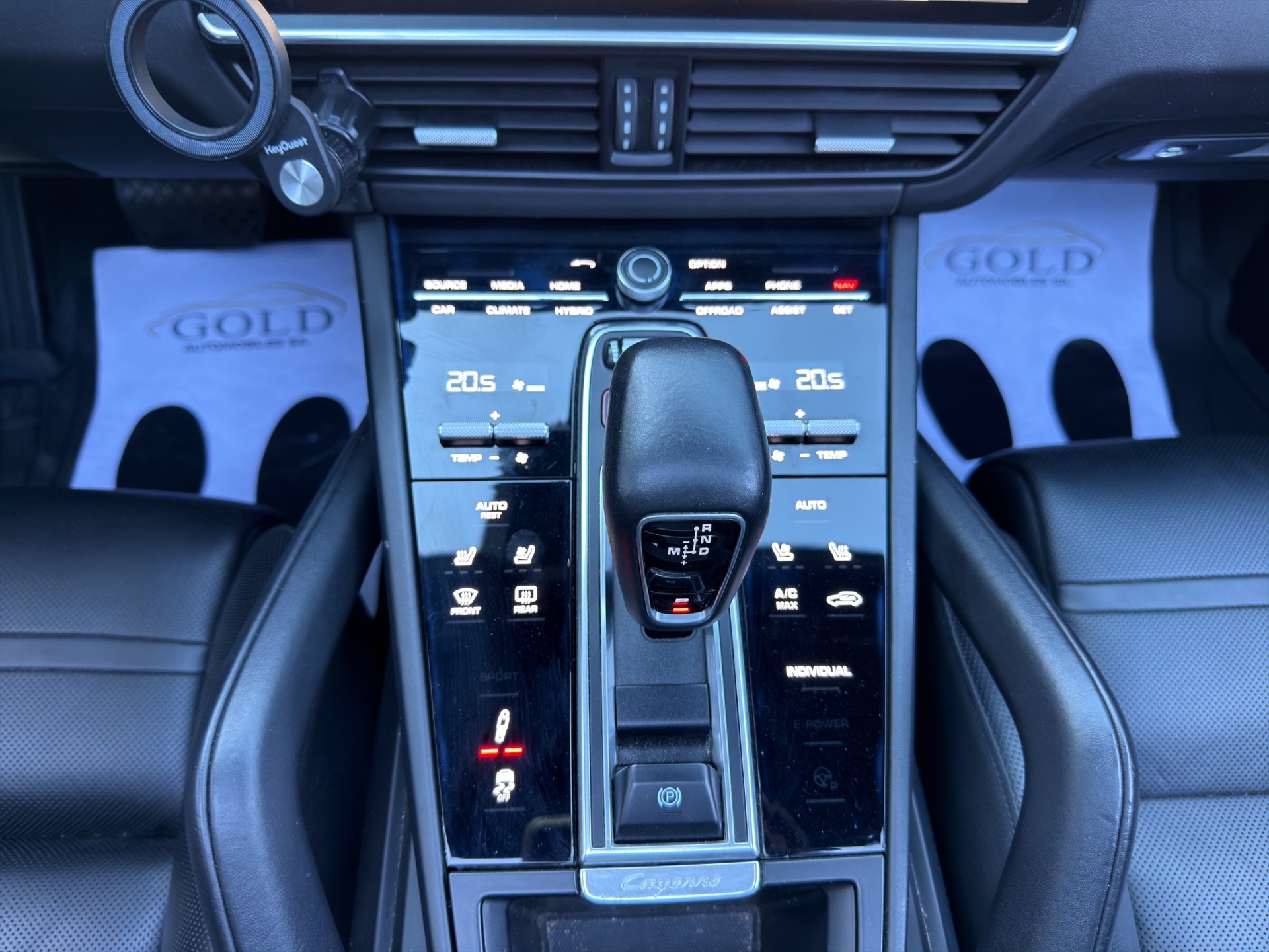 PORSCHE Cayenne 3.0 E-Hybrid - Panorama - Caméra 360-image-6
