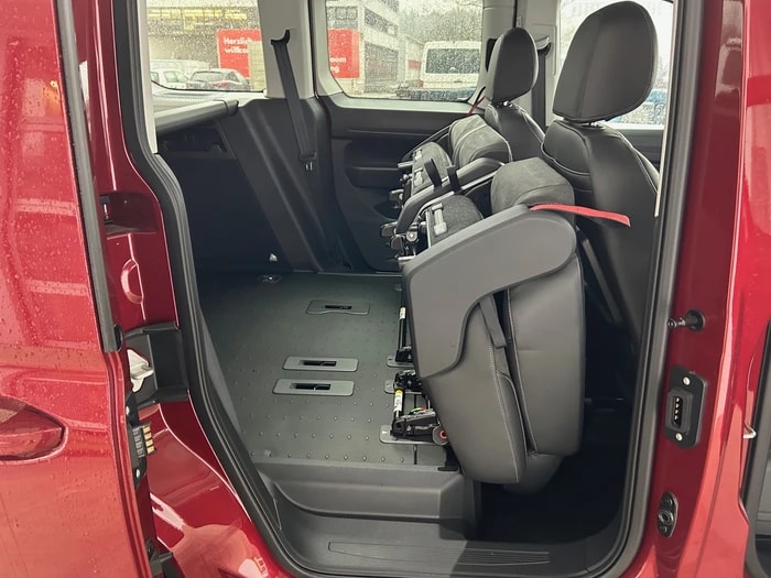 VW Caddy 1.5 TSI Life DSG-image-8