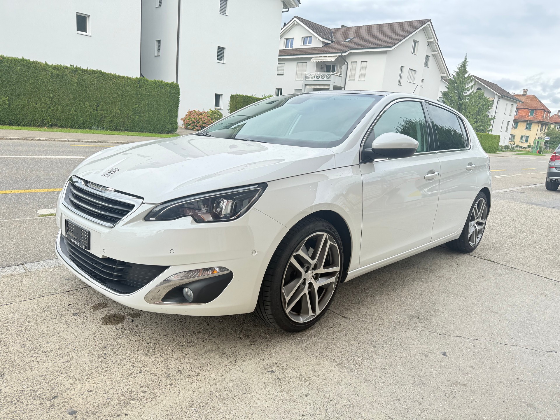 PEUGEOT 308 1.6 THP Féline-image-0