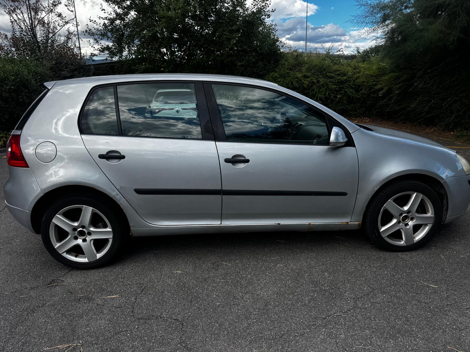 VW Golf 1.9 TDI Comfortline 4Motion-image-3