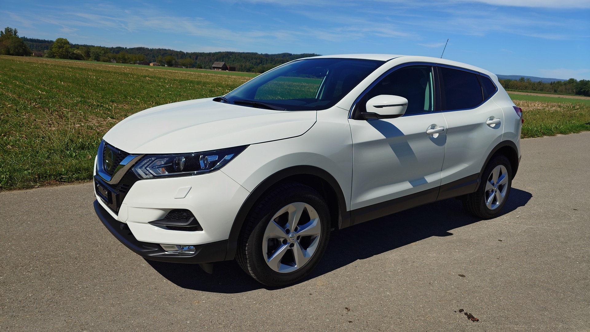 NISSAN Qashqai 1.2 DIG-T acenta-image-0