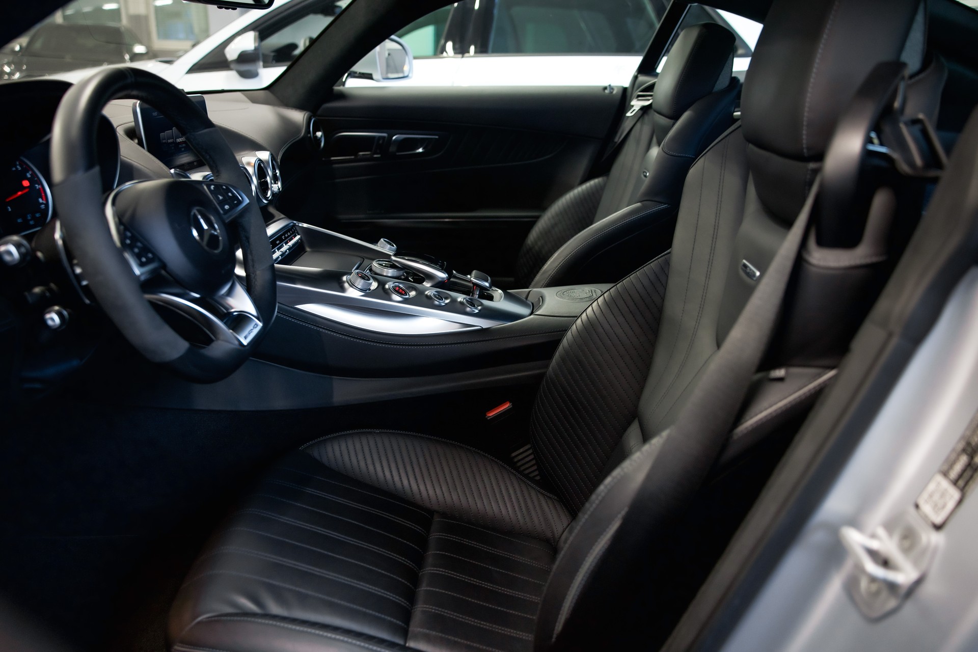 MERCEDES-BENZ AMG GT S Speedshift DCT *CH-Fhz.*-image-17