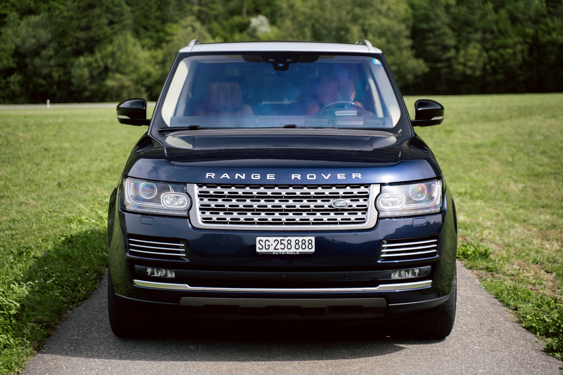 LAND ROVER 4.4 SDV8 SV Autobiography LWB-image-0