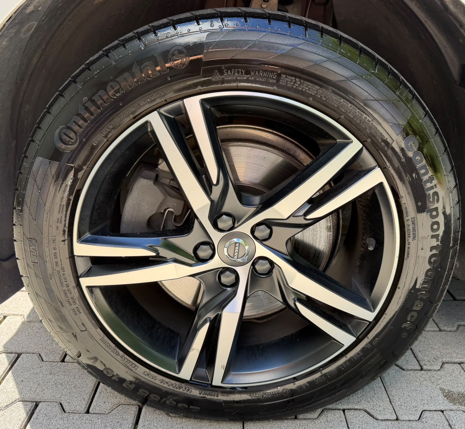 VOLVO XC60 B4 Diesel Mild Hybrid AWD R-Design Geartronic-image-8