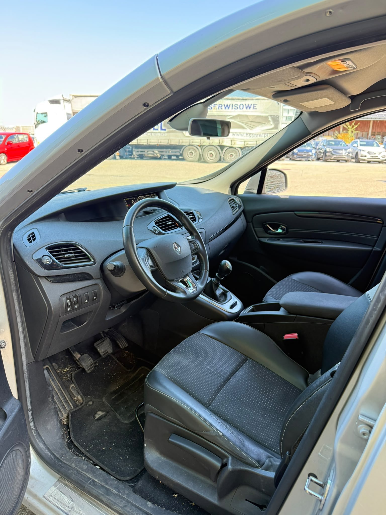 RENAULT Scénic 1.5 dCi Energy-image-8