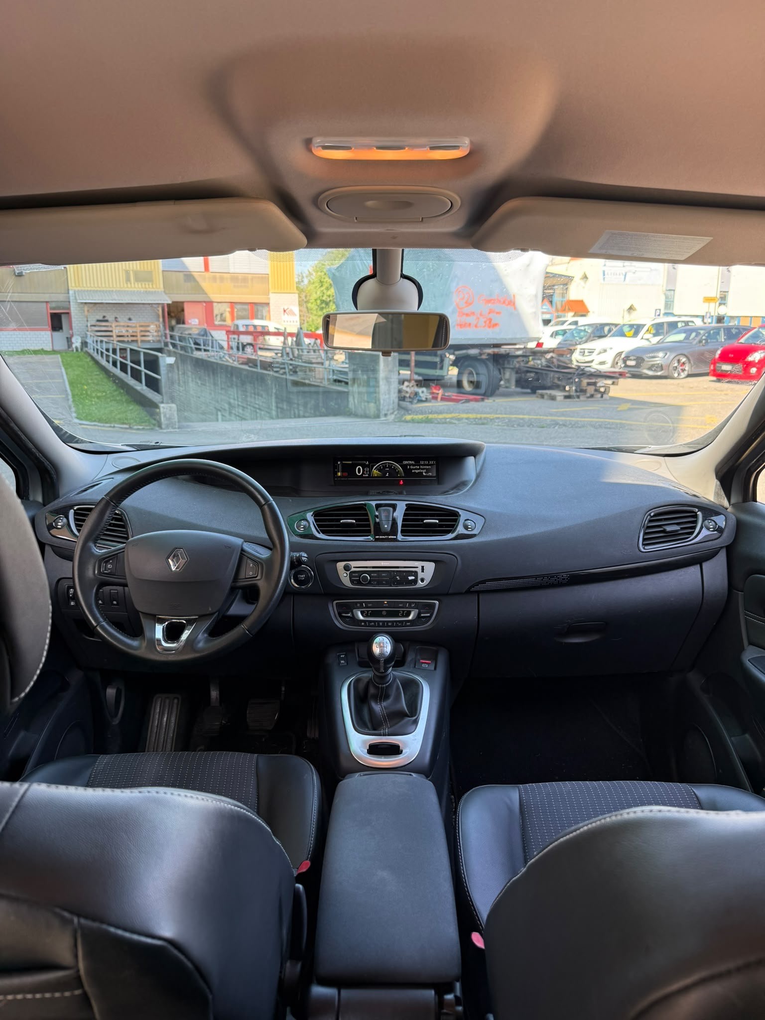 RENAULT Scénic 1.5 dCi Energy-image-9
