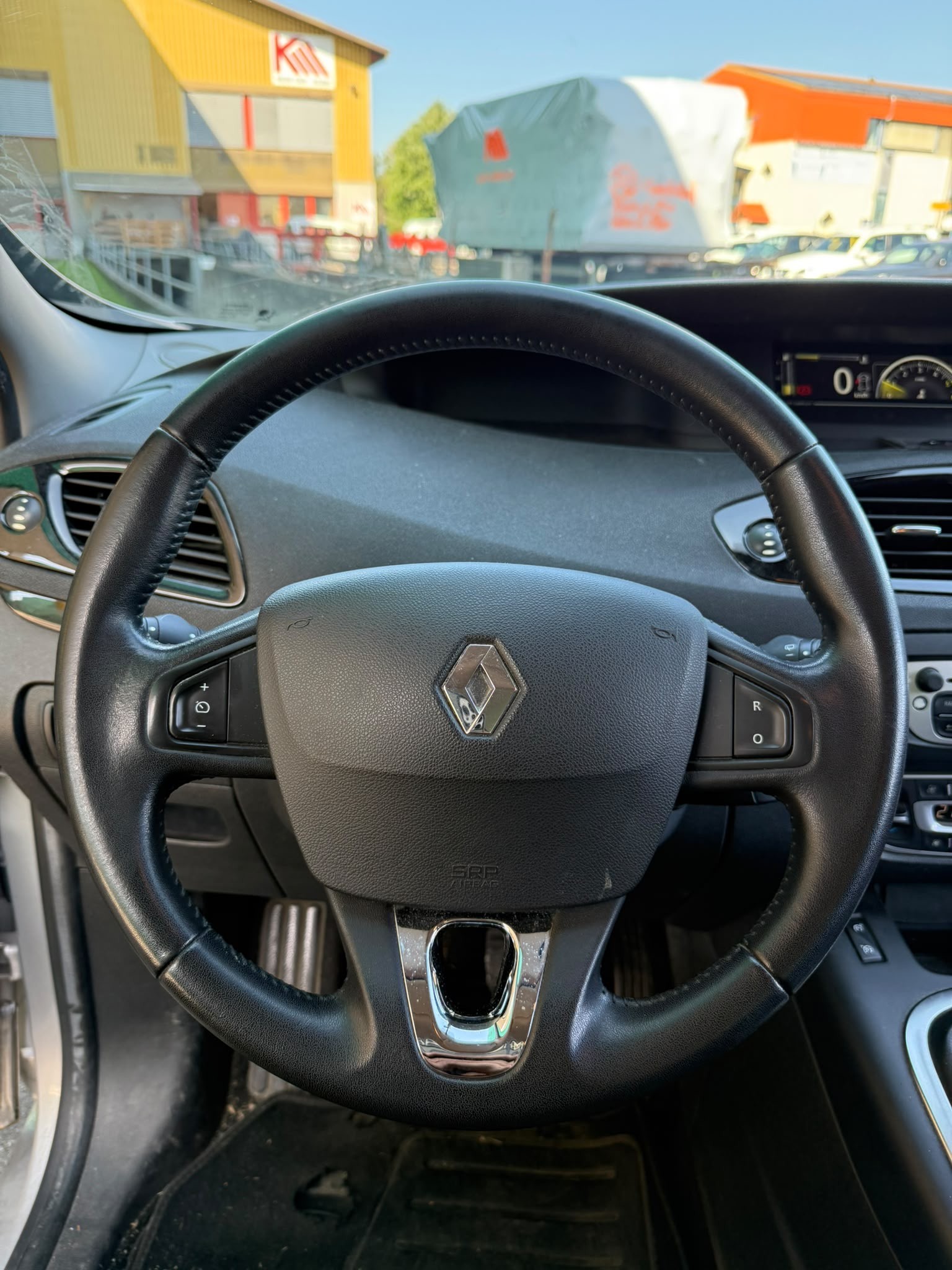 RENAULT Scénic 1.5 dCi Energy-image-11