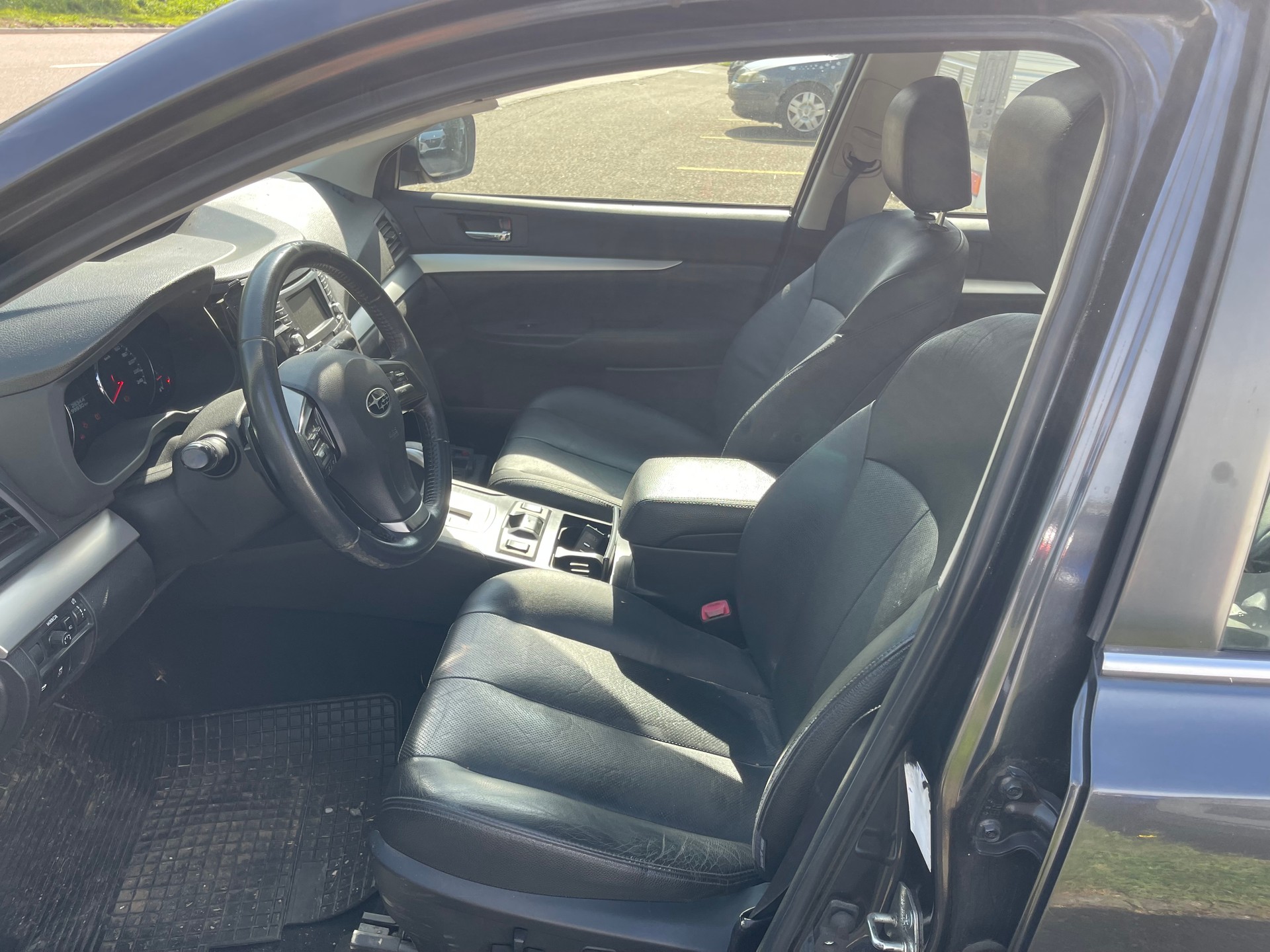 SUBARU Outback 2.0D Limited Classic AWD Lineartronic-image-7