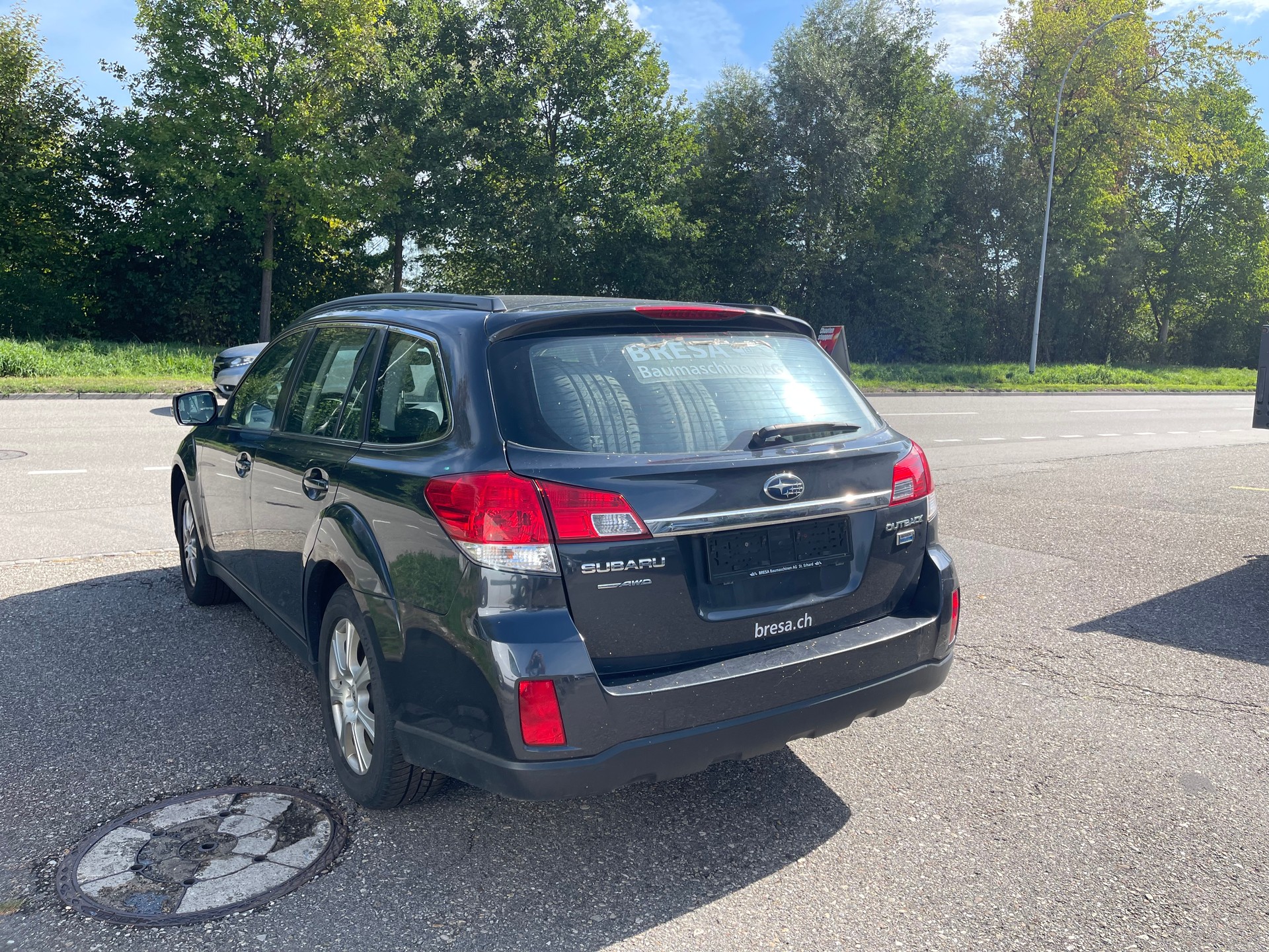 SUBARU Outback 2.0D Limited Classic AWD Lineartronic-image-2