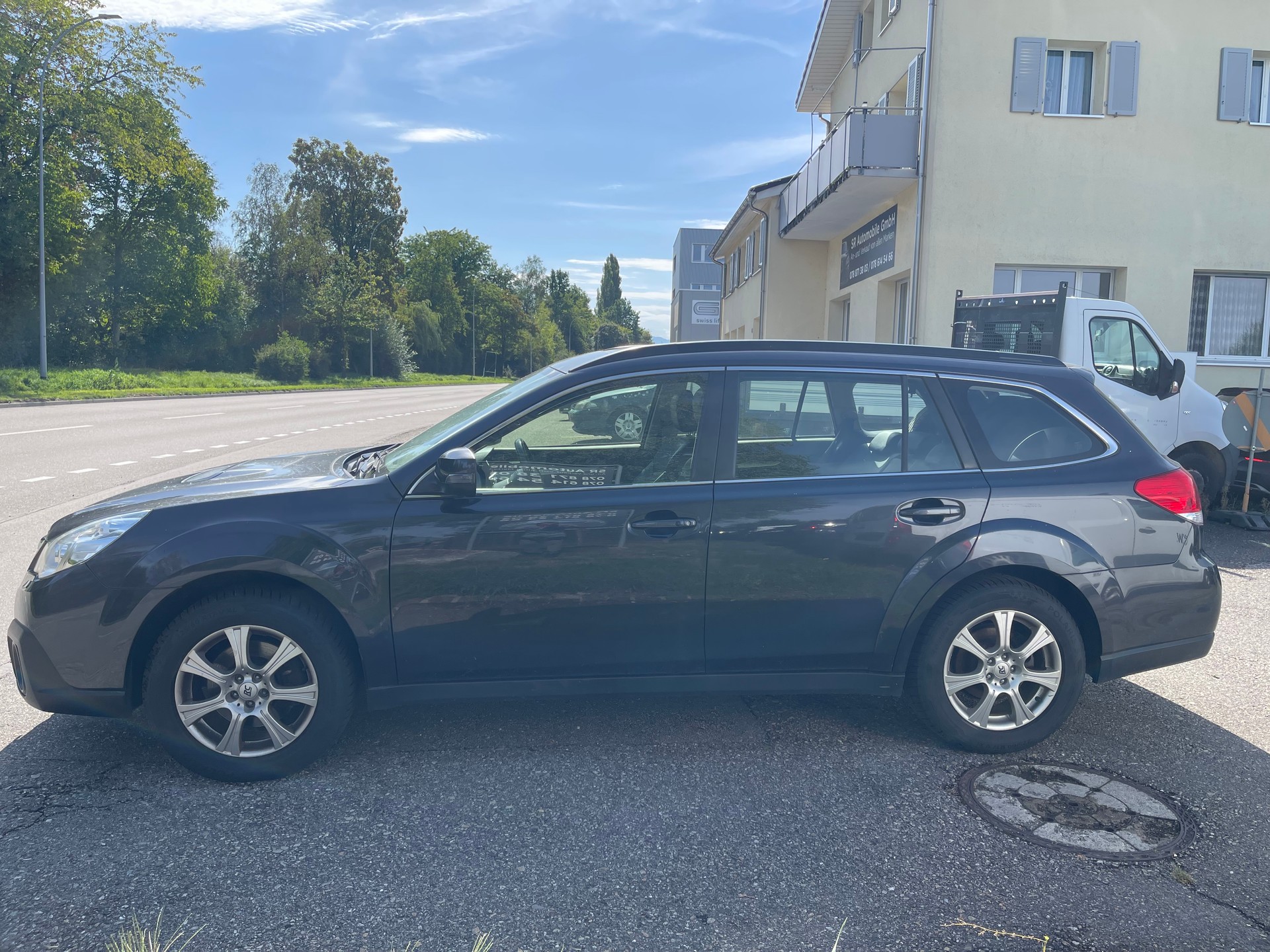 SUBARU Outback 2.0D Limited Classic AWD Lineartronic-image-1