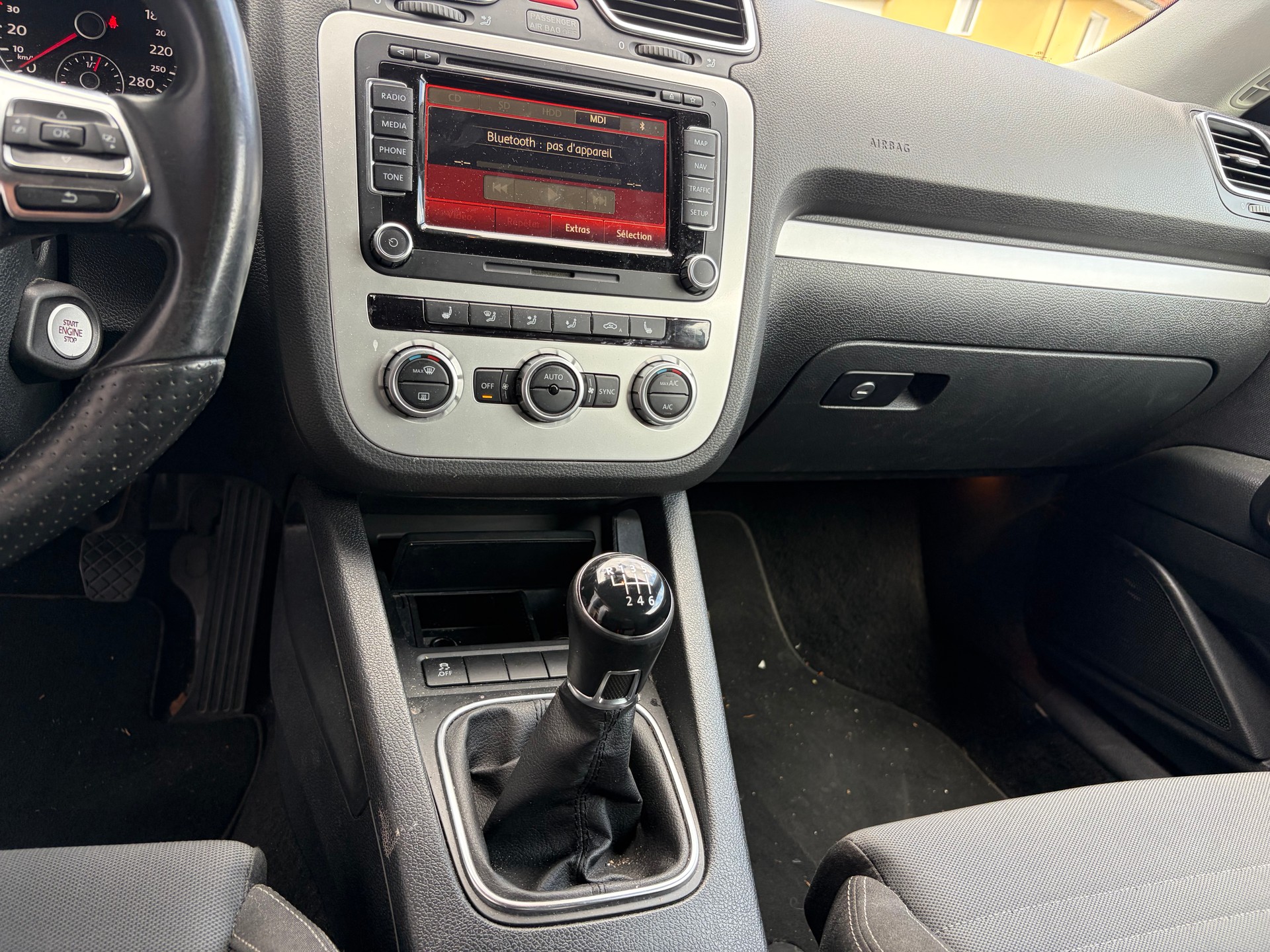 VW Scirocco 1.4 TSI R-Line Design-image-11