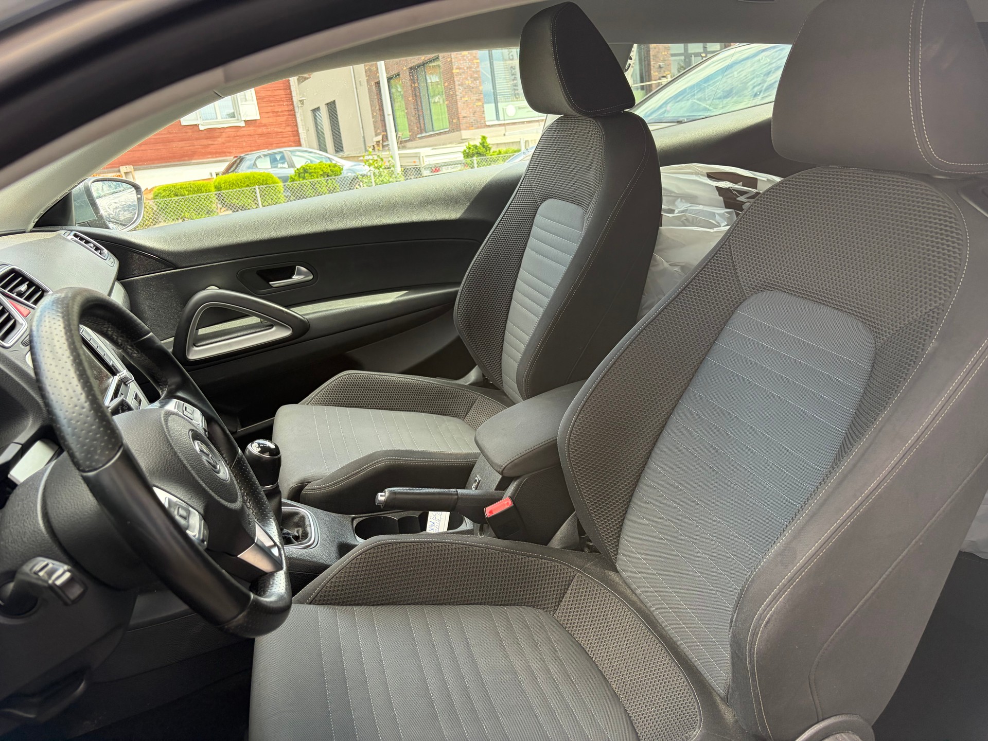 VW Scirocco 1.4 TSI R-Line Design-image-9