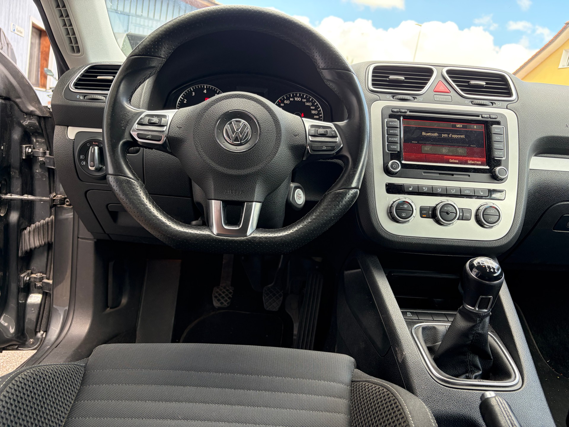 VW Scirocco 1.4 TSI R-Line Design-image-8