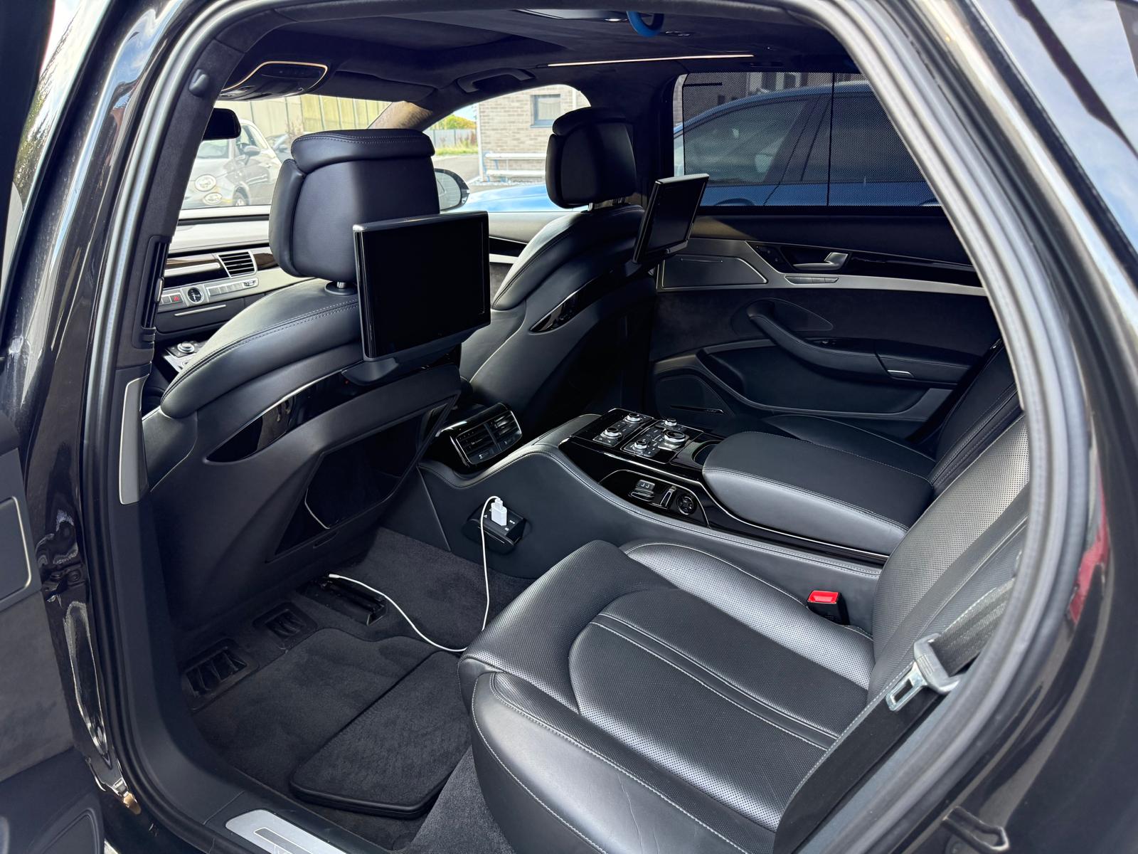 AUDI A8 L 4.2 TDI quattro tiptronic-image-8