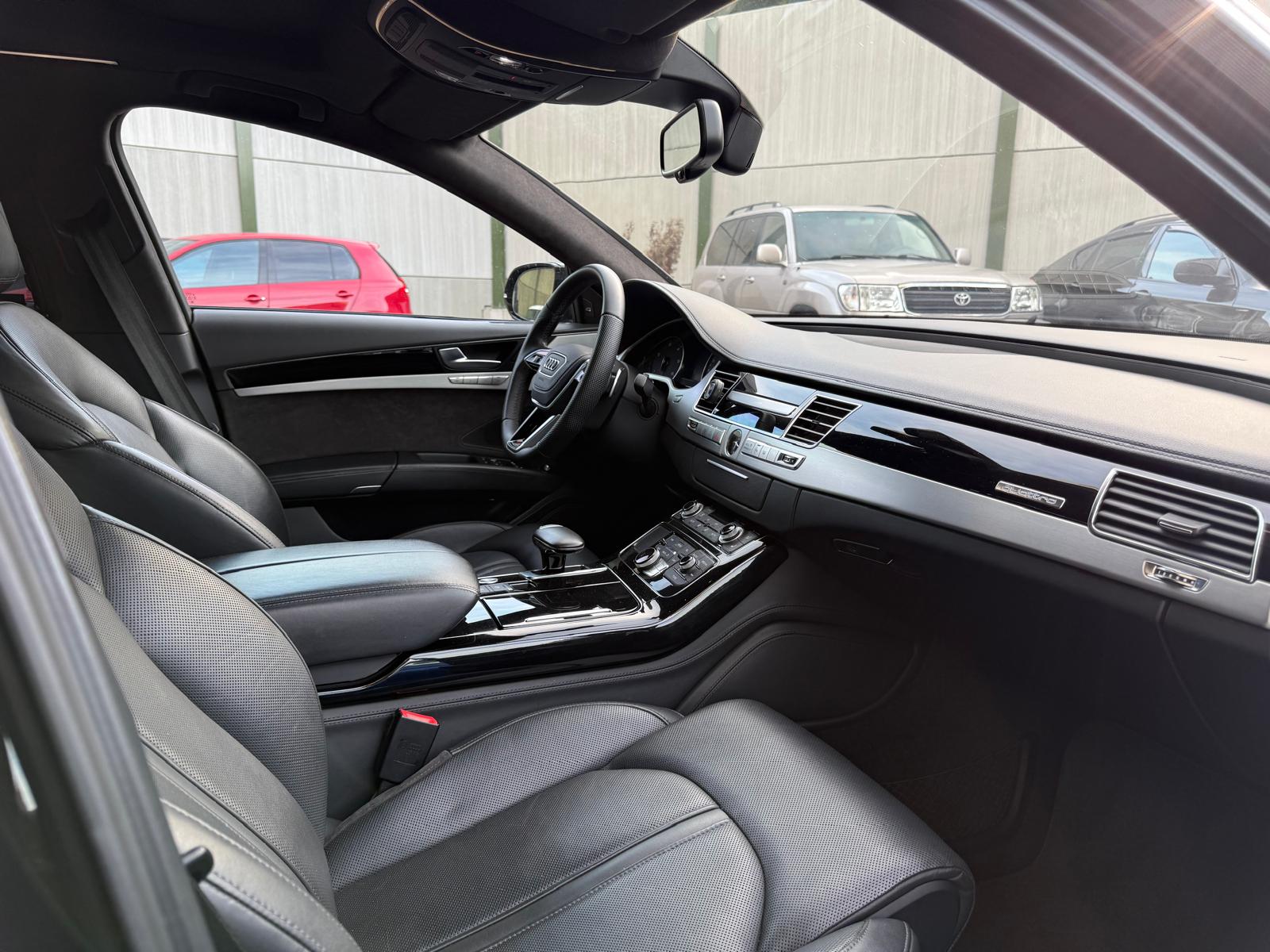AUDI A8 L 4.2 TDI quattro tiptronic-image-6