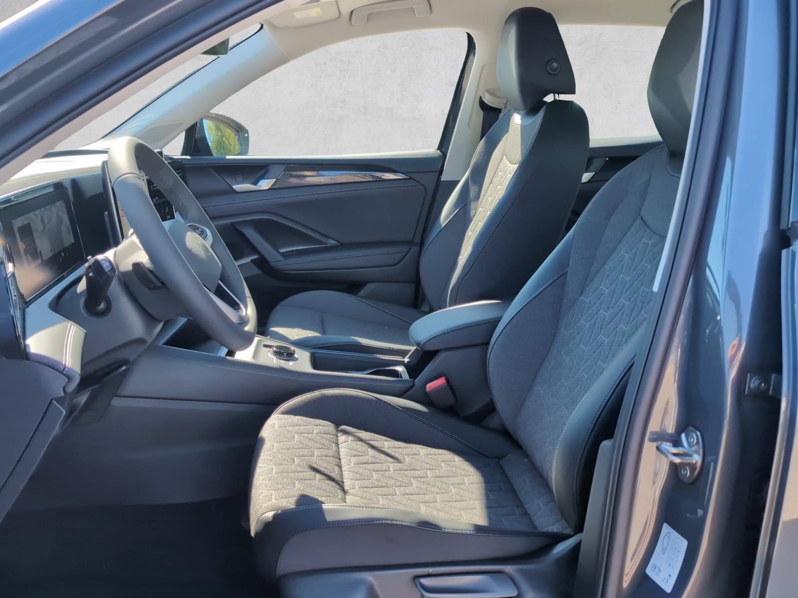 VW Tiguan Life-image-8