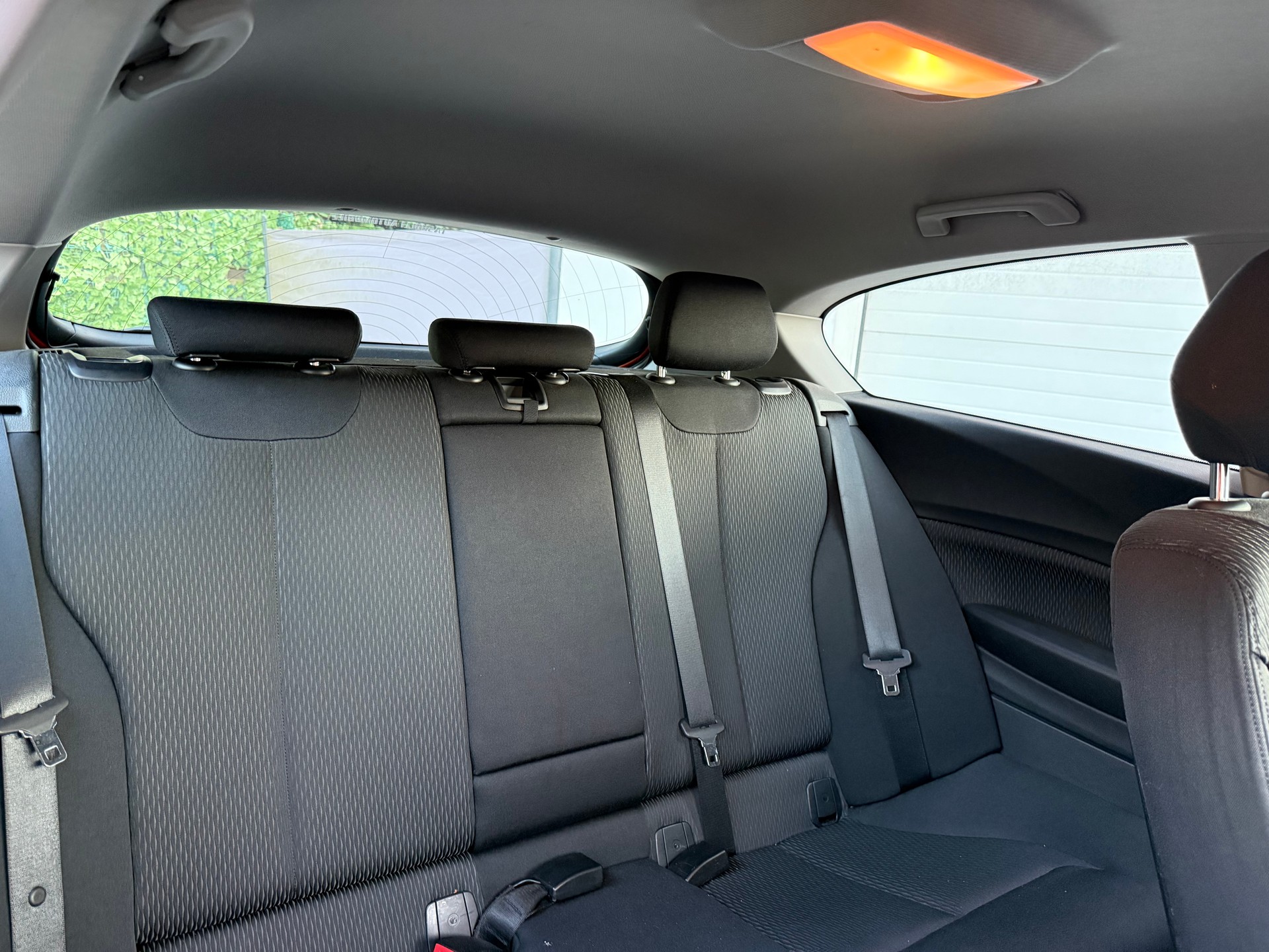 BMW 116i-image-12