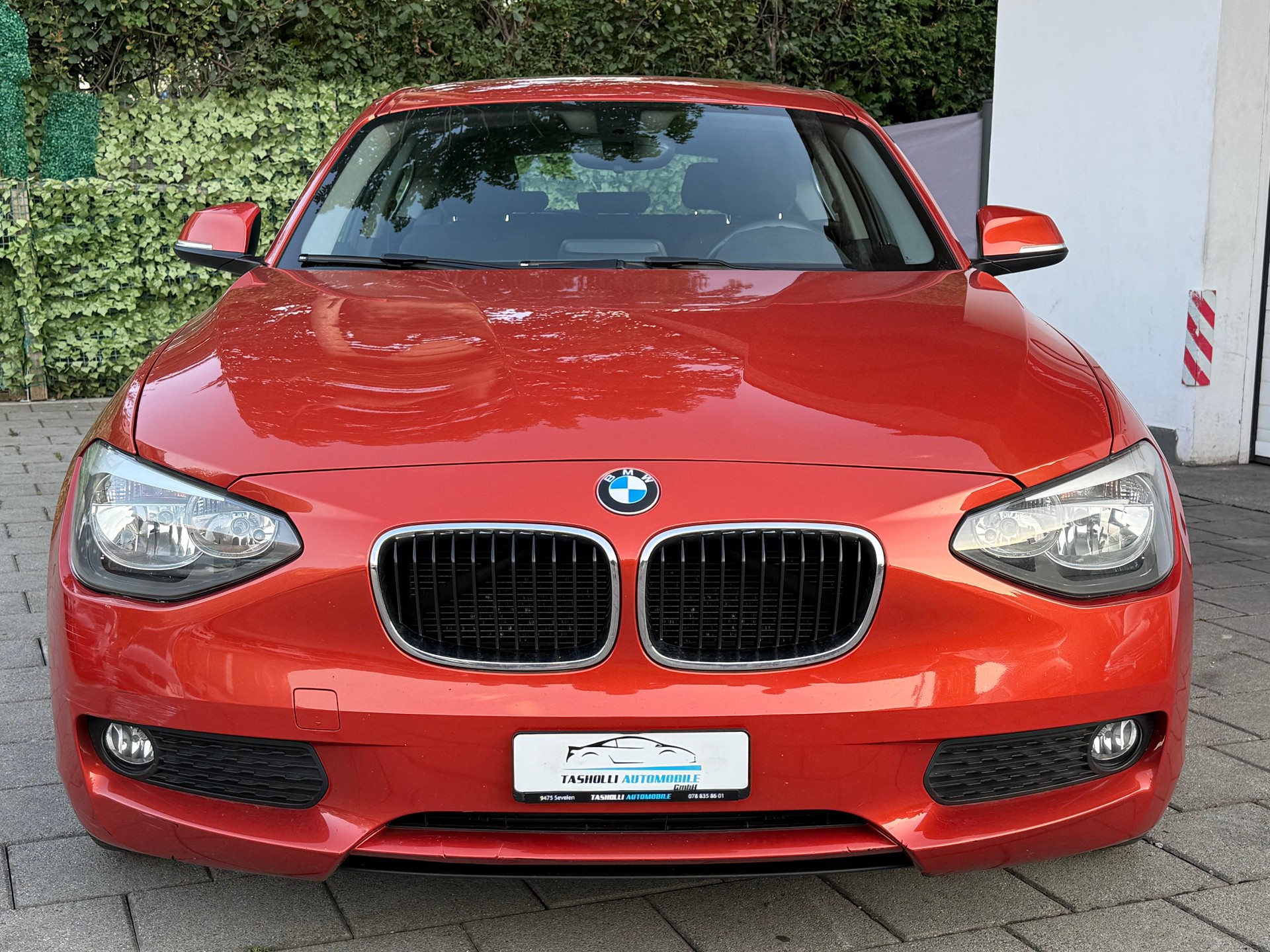 BMW 116i-image-2