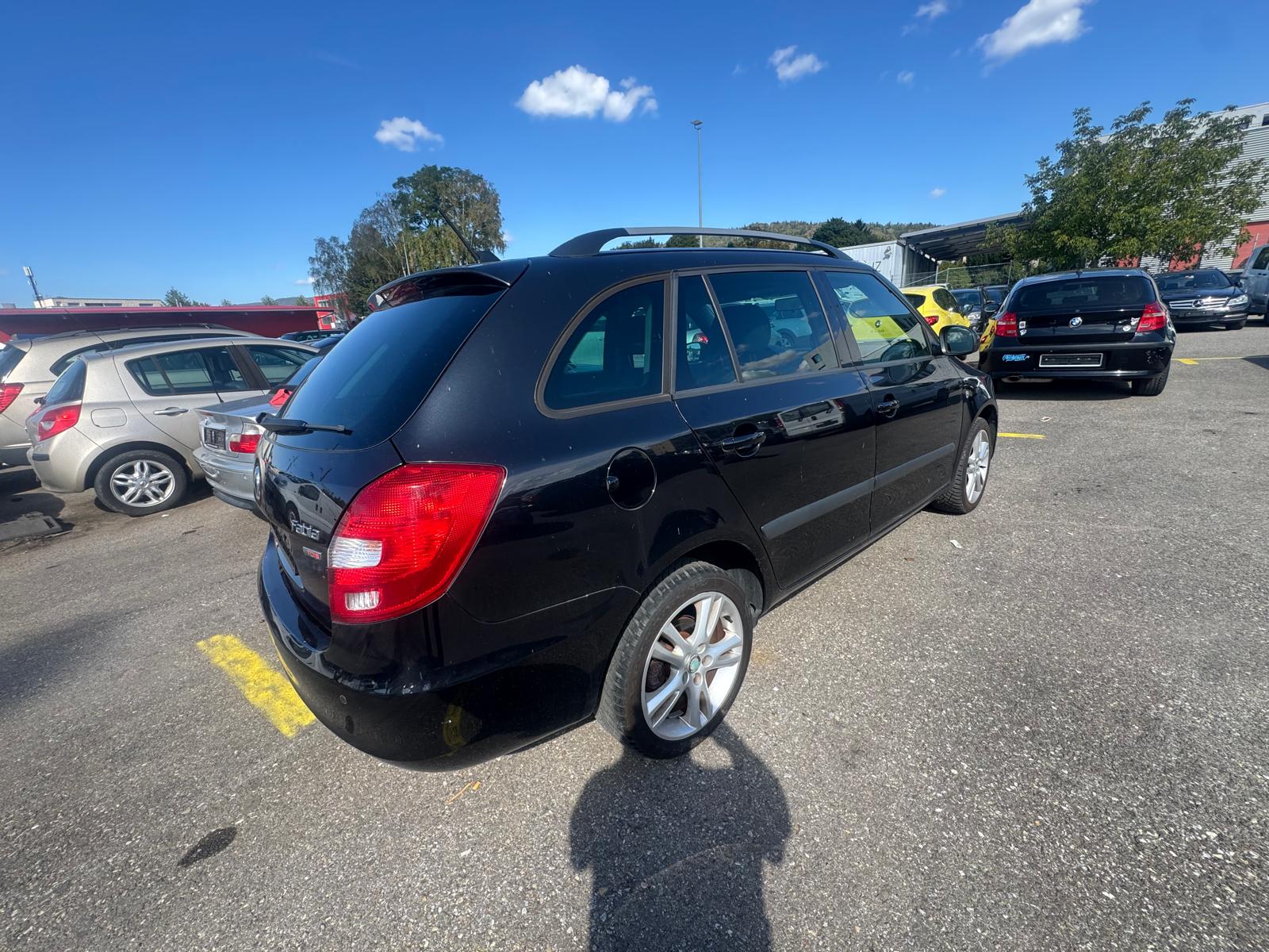 SKODA Fabia 1.6 TDI Elegance-image-4