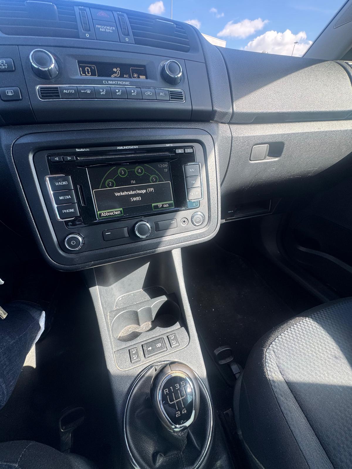 SKODA Fabia 1.6 TDI Elegance-image-6