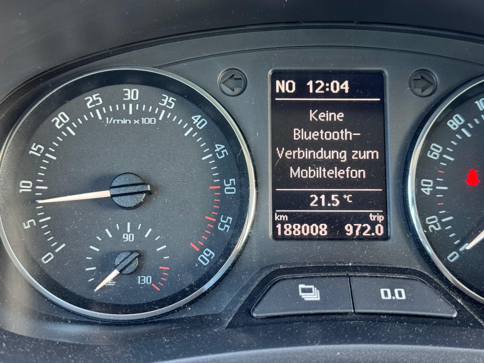 SKODA Fabia 1.6 TDI Elegance-image-8