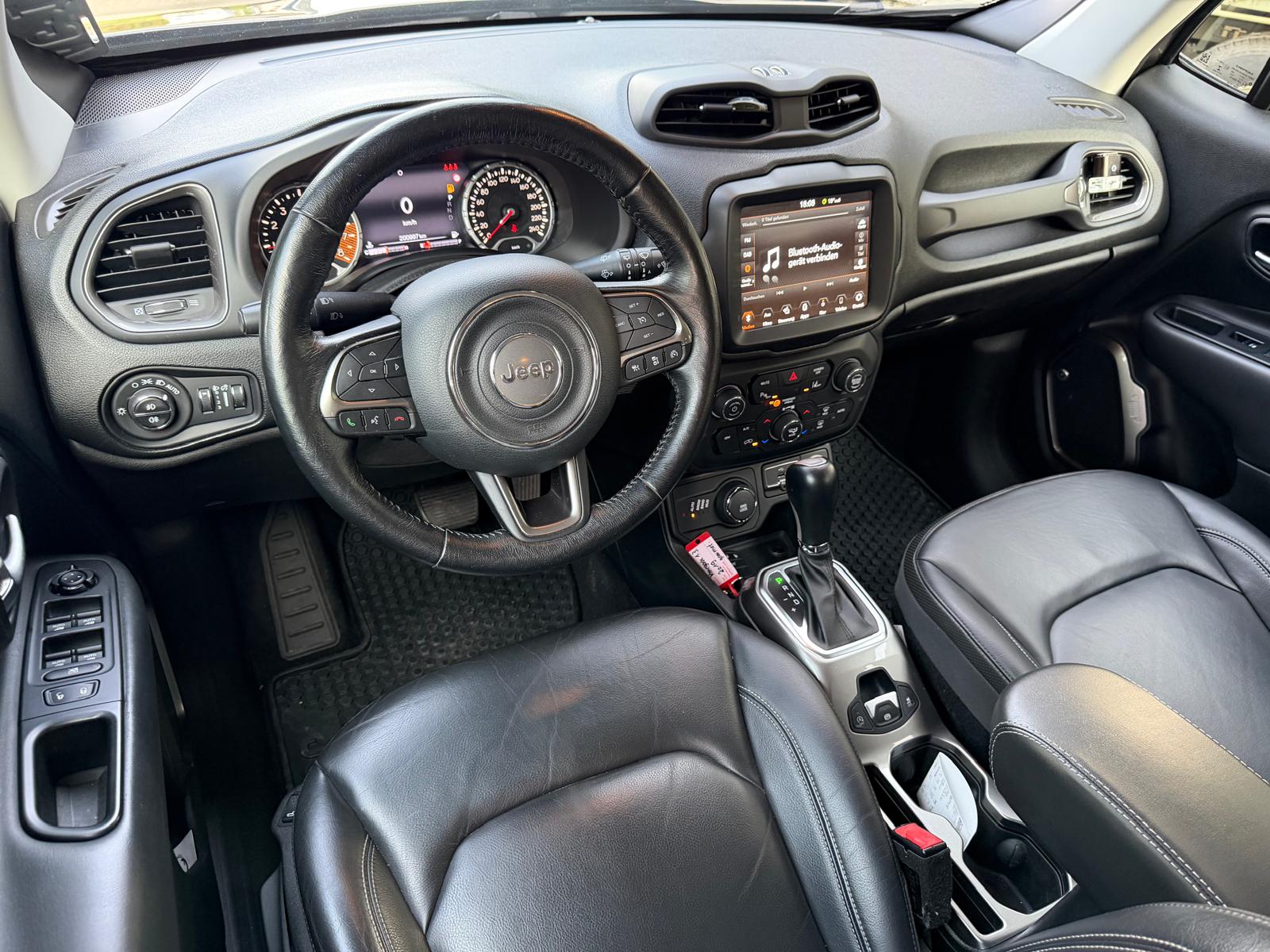 JEEP Renegade 1.3 Turbo Limited AWD-image-8