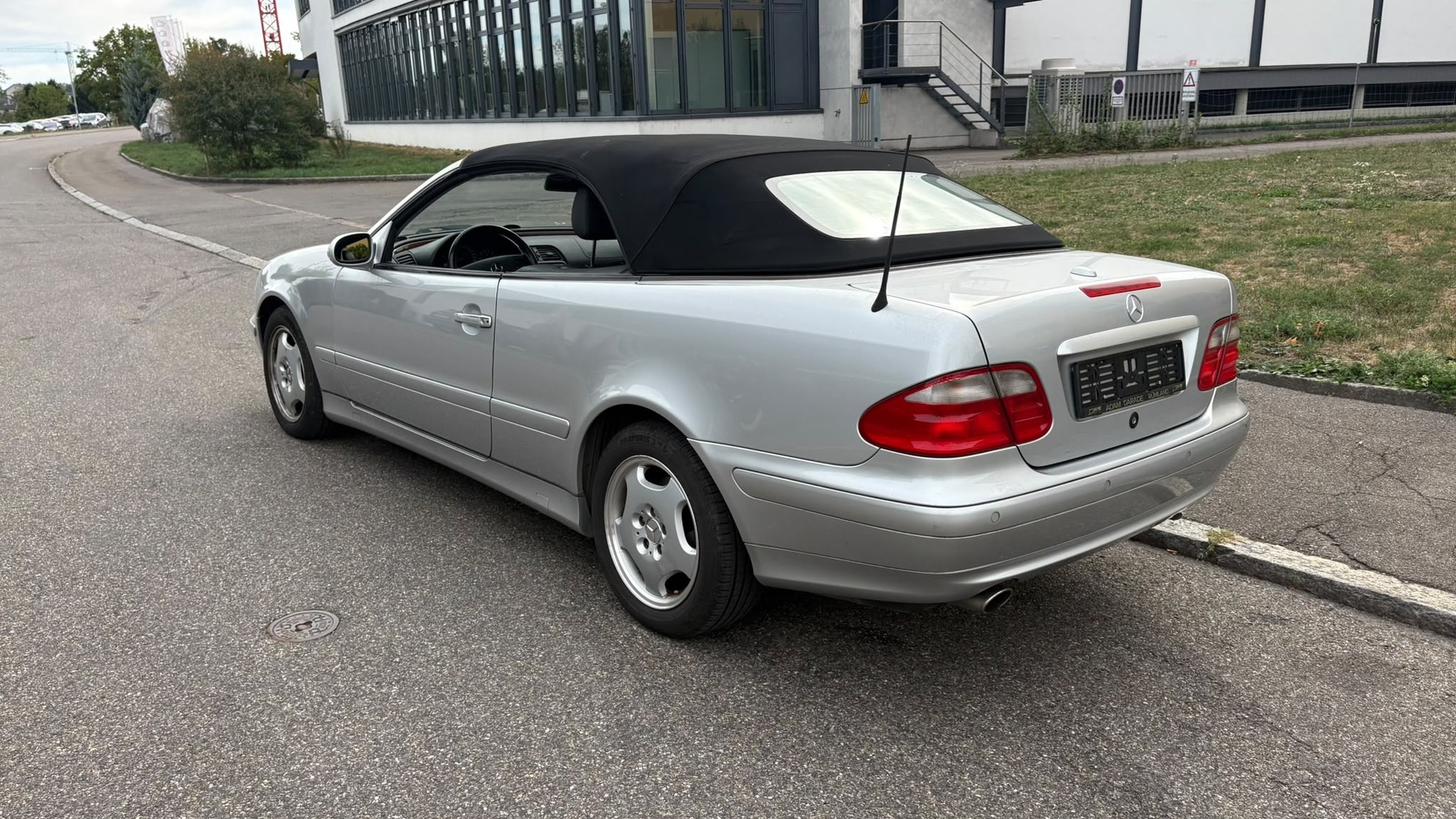MERCEDES-BENZ CLK 320 Elégance Automatic-image-11
