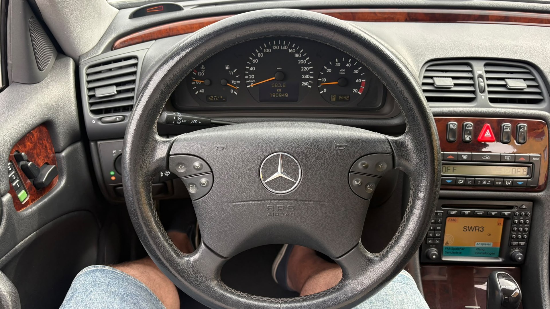 MERCEDES-BENZ CLK 320 Elégance Automatic-image-9
