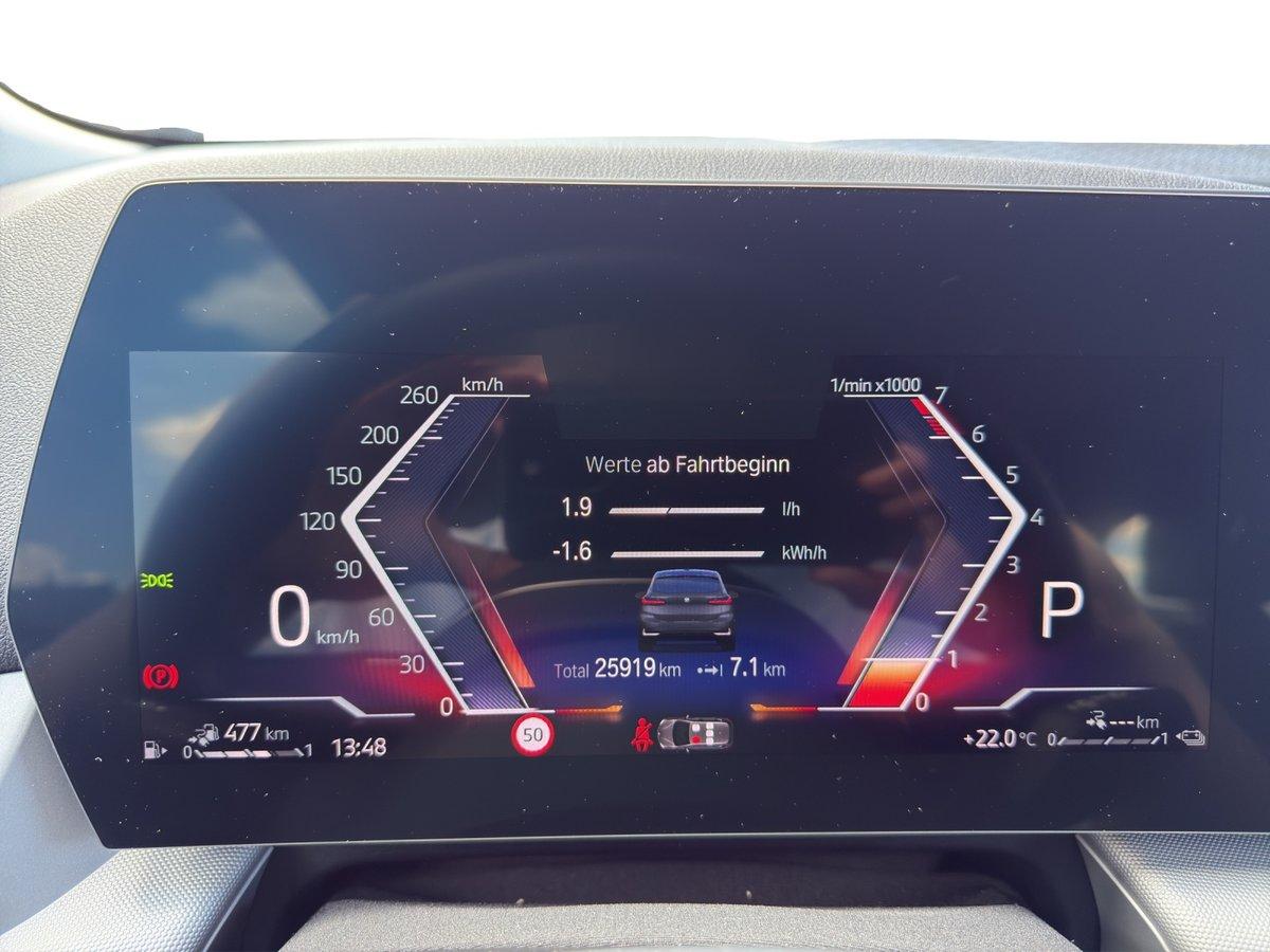 BMW 225e xDrive Active Tourer-image-9
