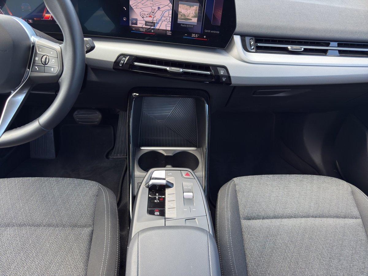 BMW 225e xDrive Active Tourer-image-12