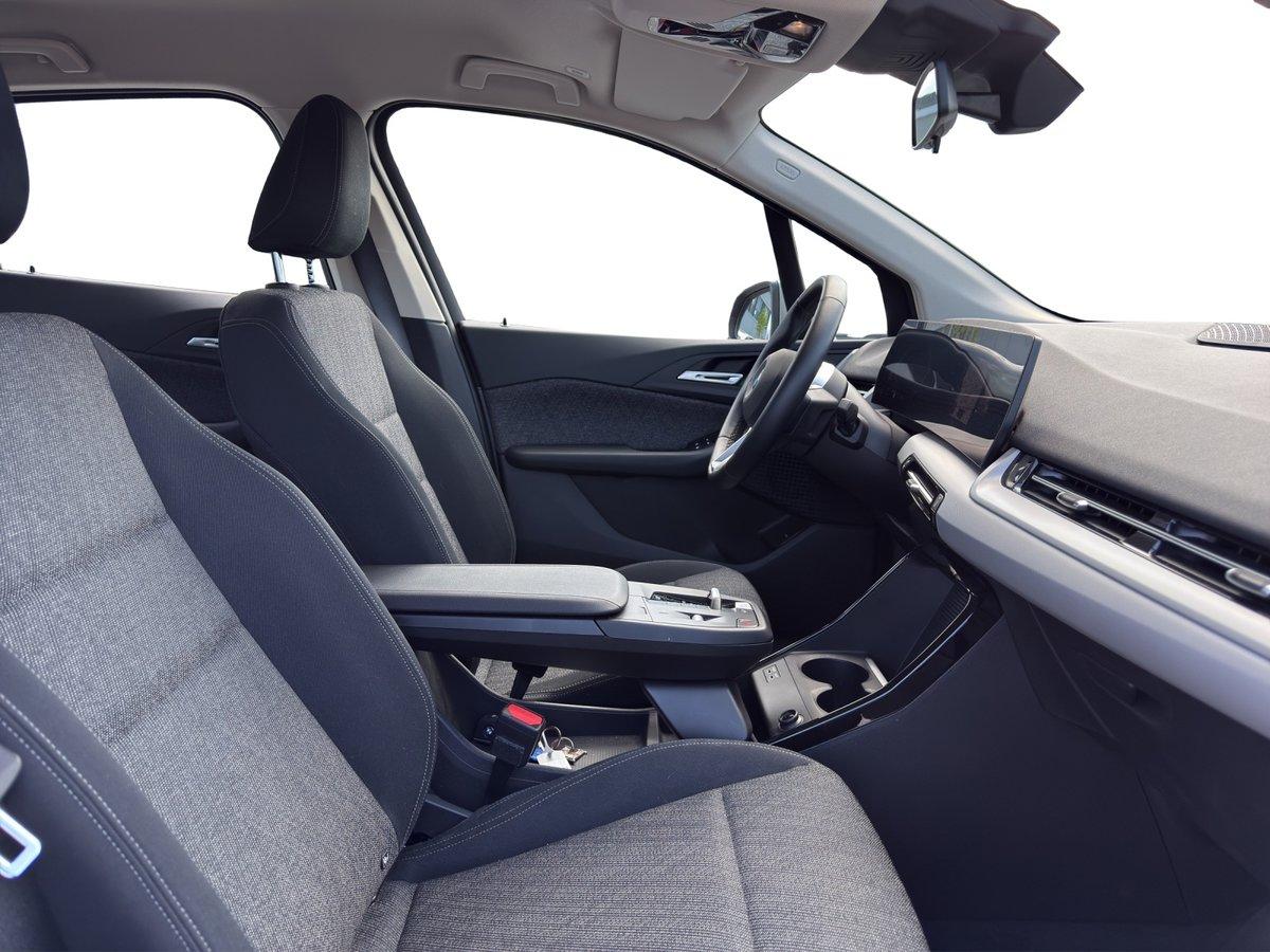 BMW 225e xDrive Active Tourer-image-14