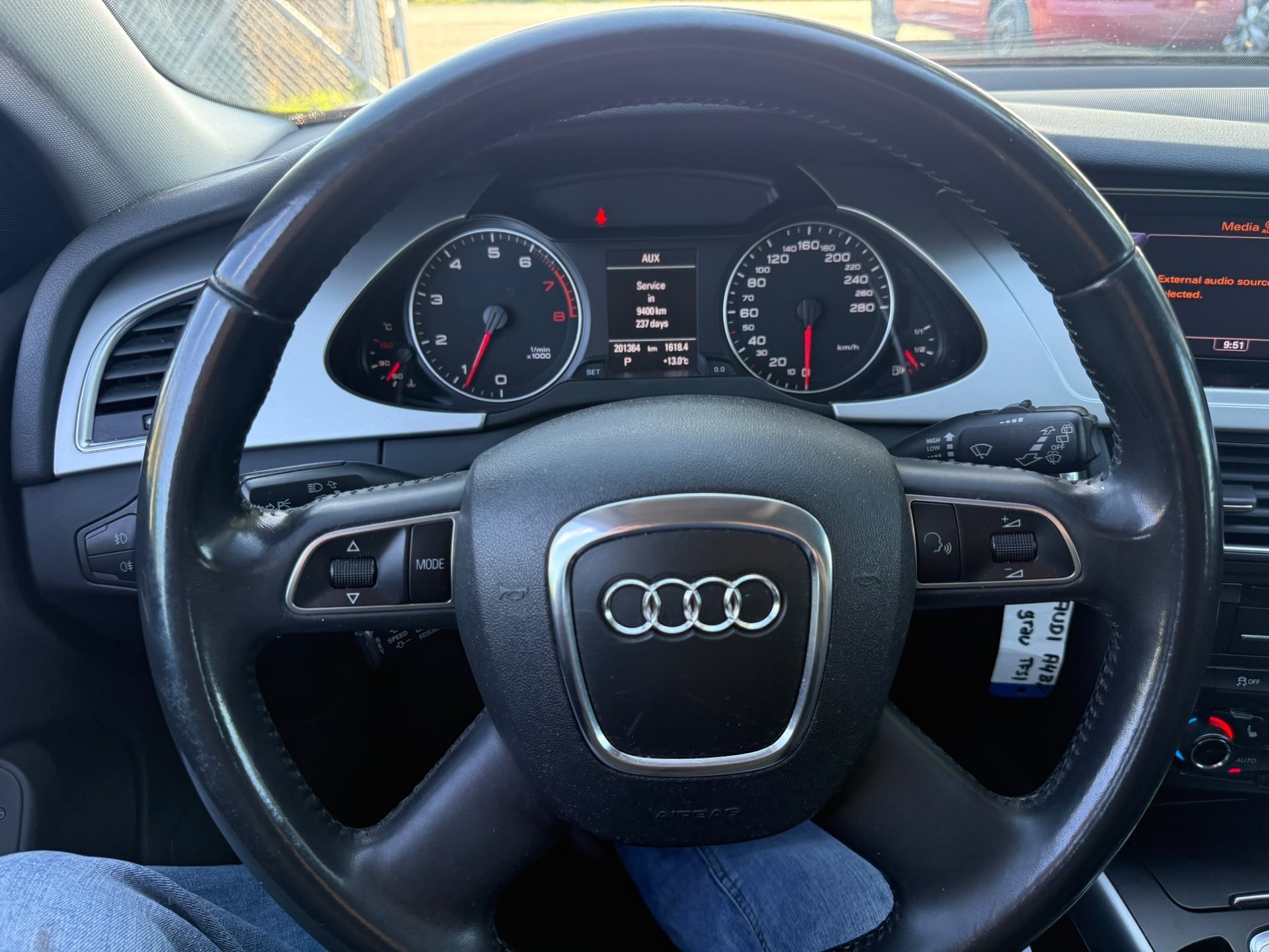 AUDI A4 Avant 1.8 TFSI multitronic-image-10