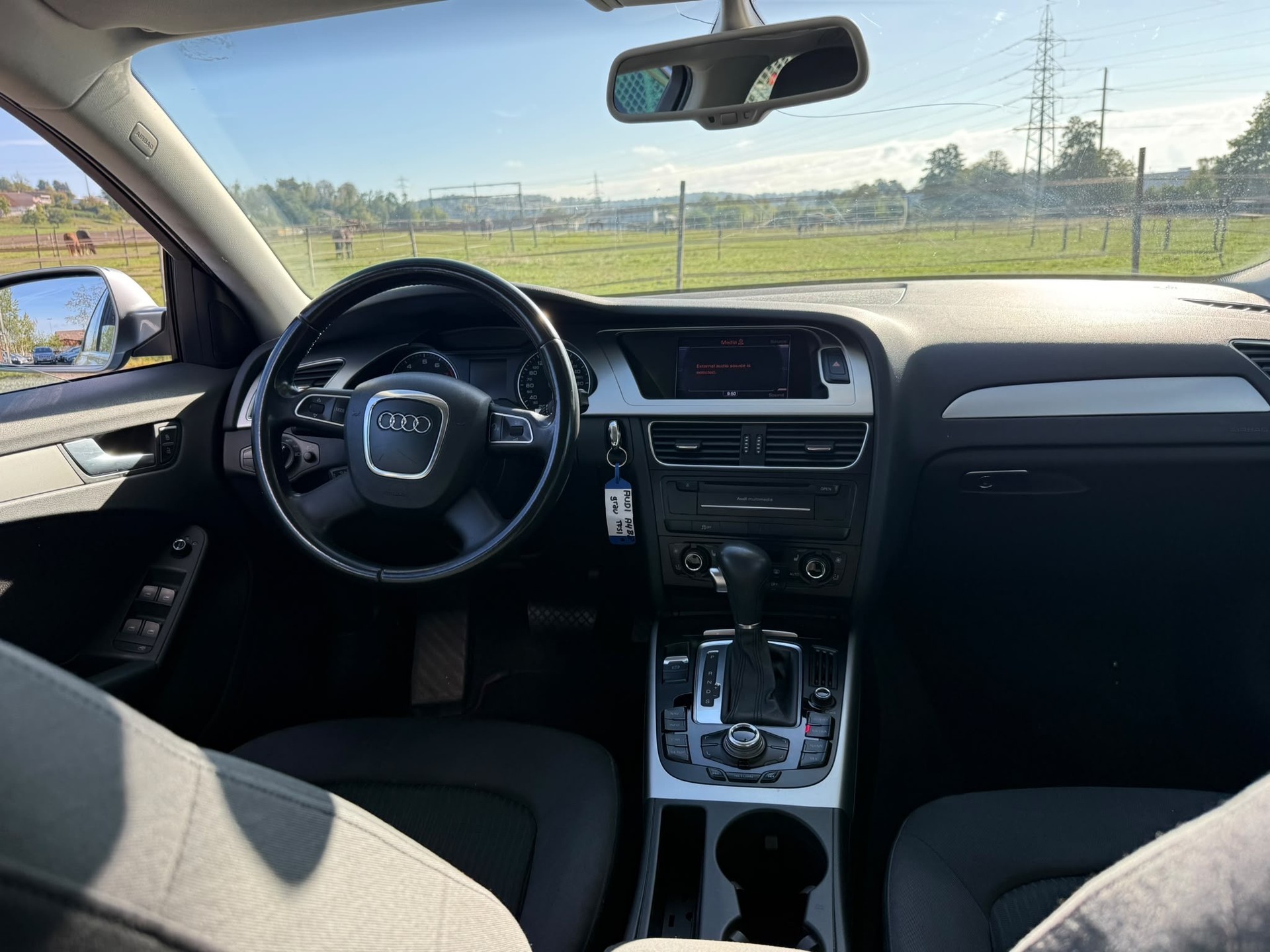 AUDI A4 Avant 1.8 TFSI multitronic-image-9