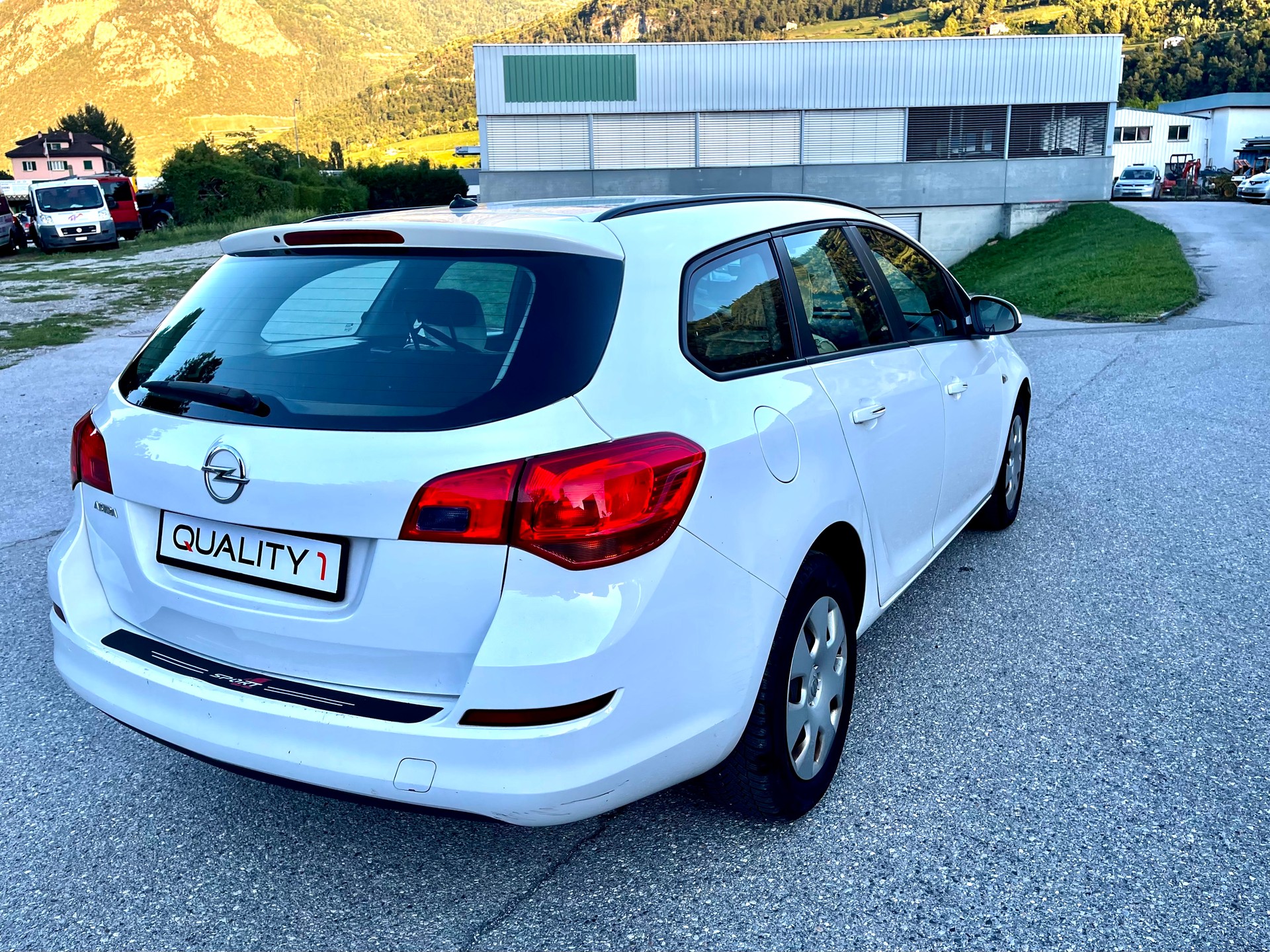 OPEL Astra SportsTourer 1.6i 16V Automatic-image-12