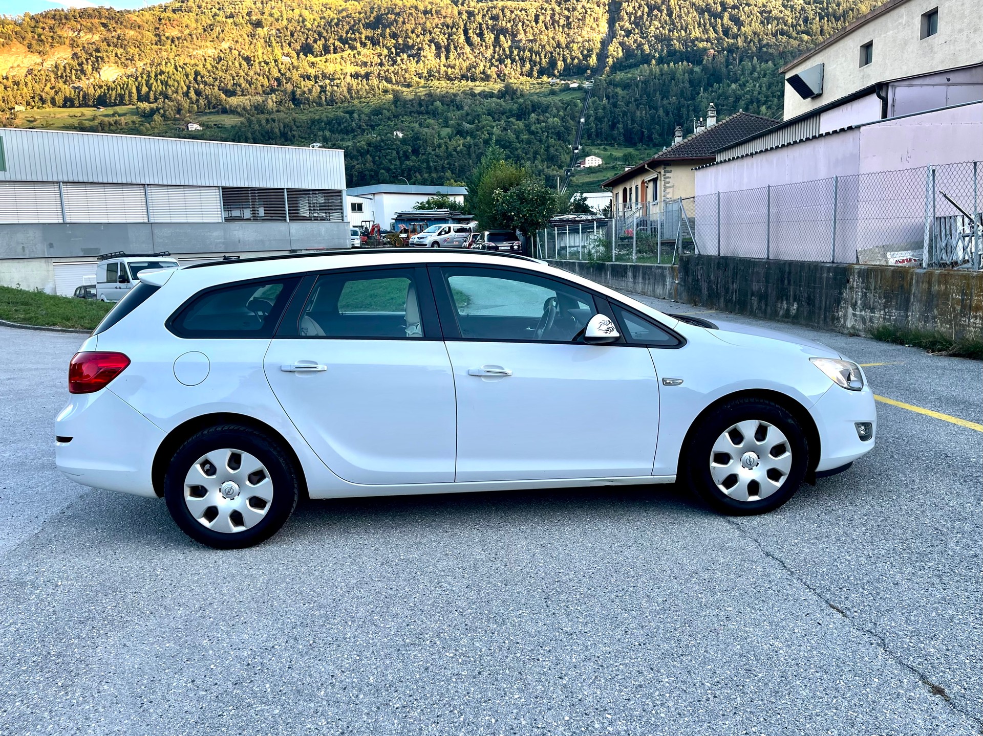 OPEL Astra SportsTourer 1.6i 16V Automatic-image-5