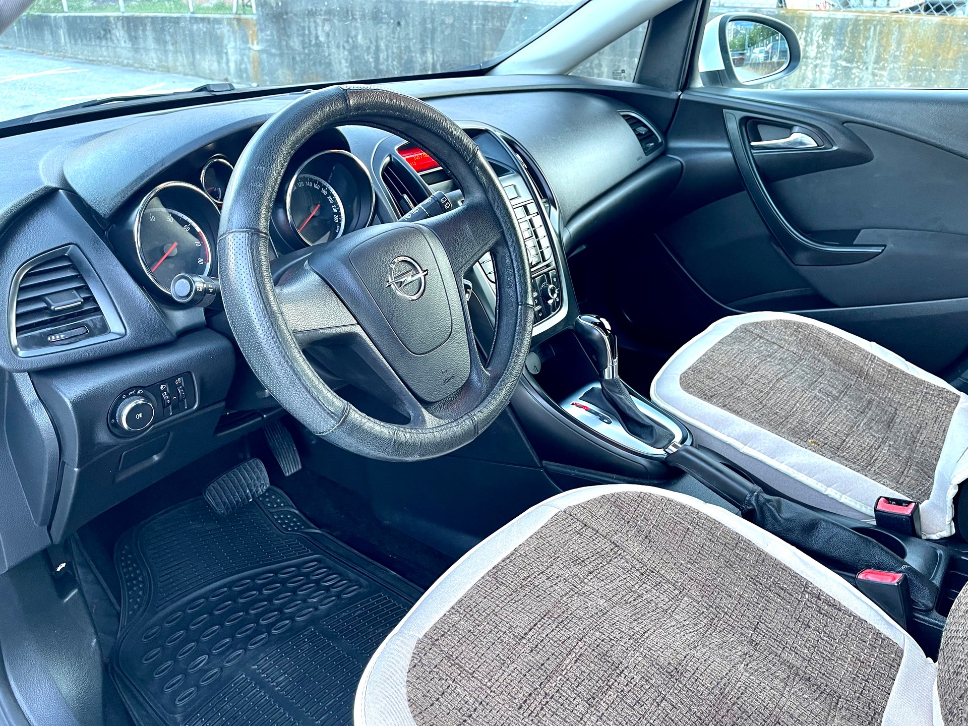 OPEL Astra SportsTourer 1.6i 16V Automatic-image-18