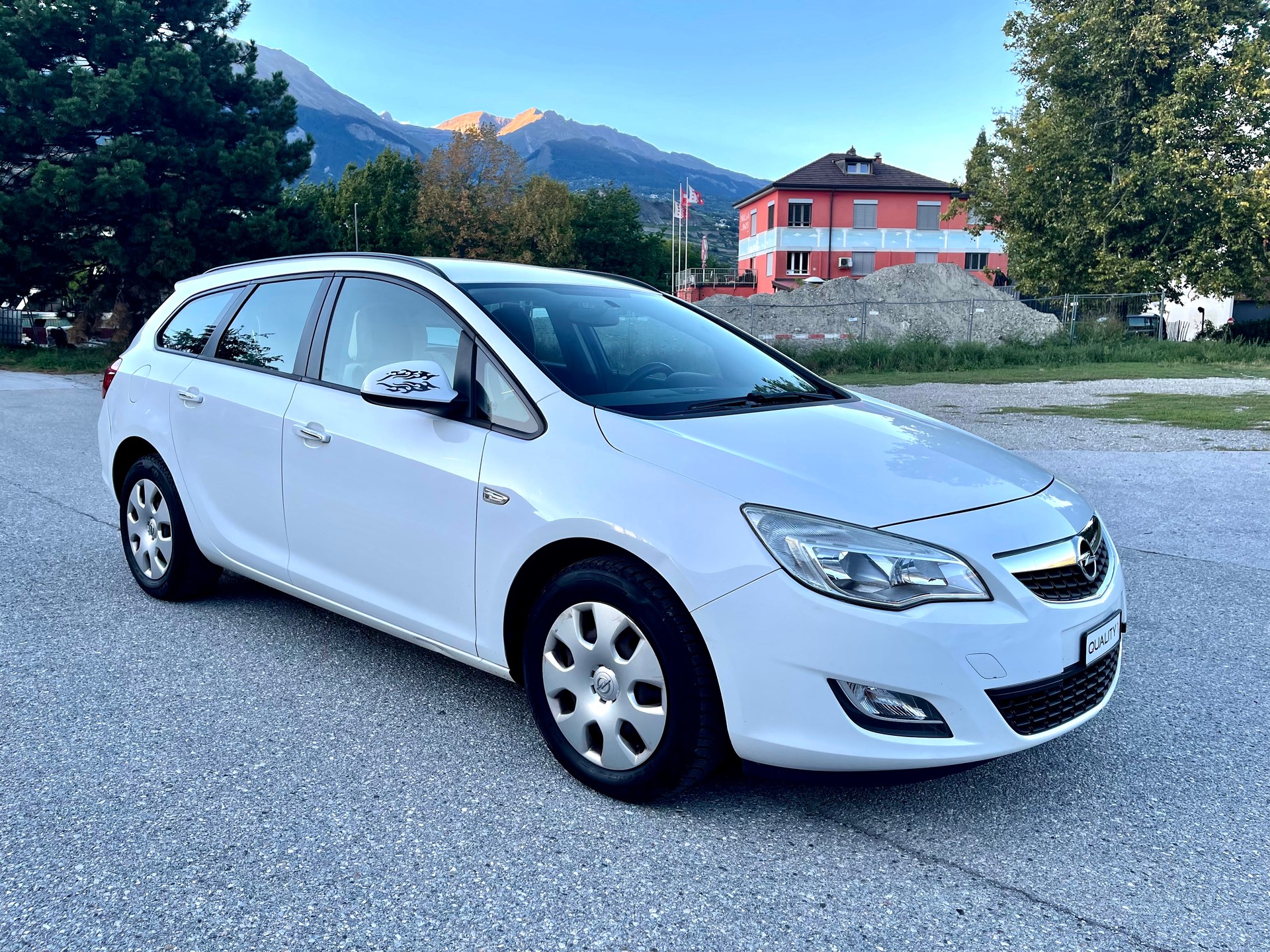 OPEL Astra SportsTourer 1.6i 16V Automatic-image-0