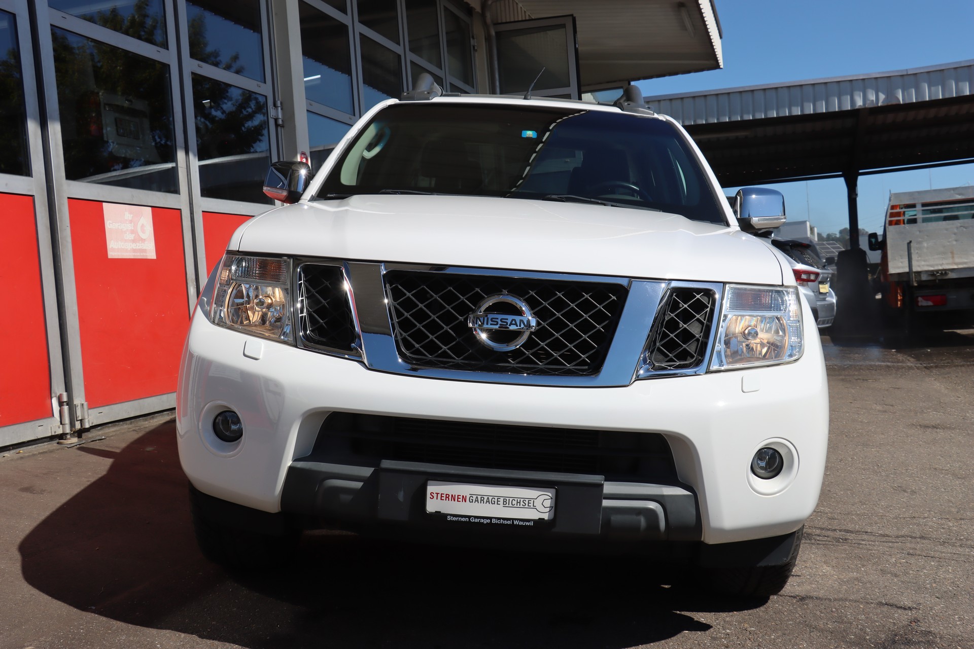 NISSAN Navara V6 Double Cab LE 3.0 dCi 4WD LB Automat-image-2