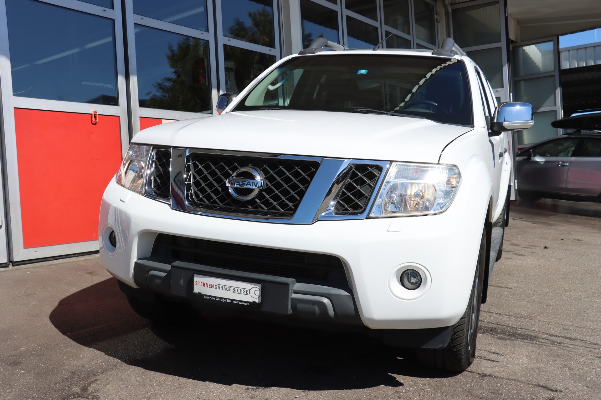 NISSAN Navara V6 Double Cab LE 3.0 dCi 4WD LB Automat-image-1