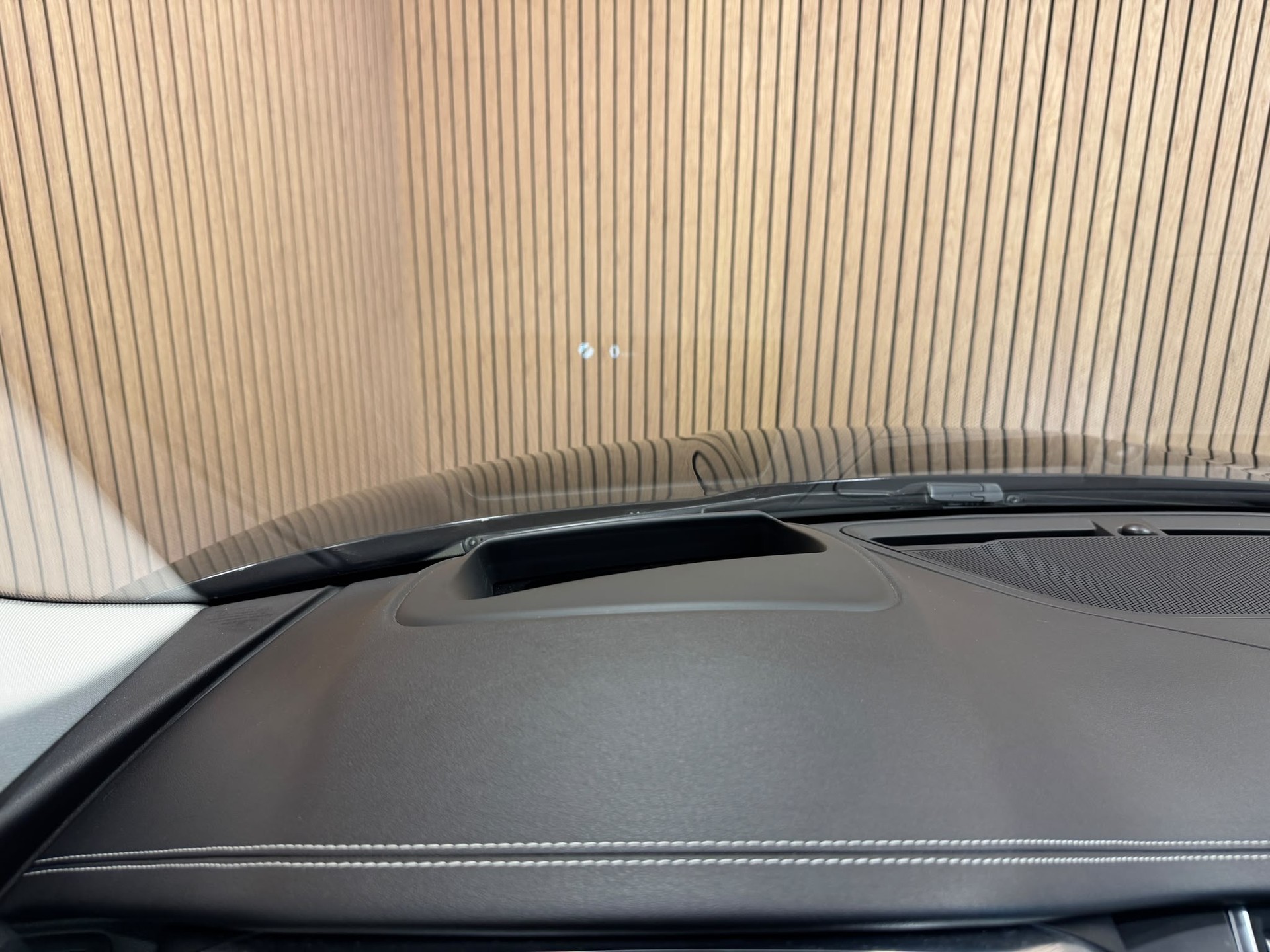 JAGUAR E-Pace 2.0d D240 R-Dynamic HSE AWD Automatik-image-22
